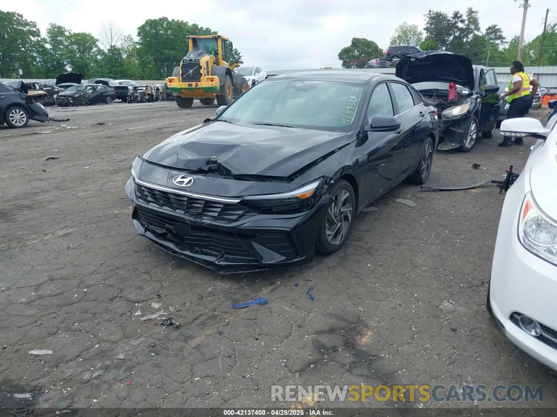 2 Photograph of a damaged car KMHLS4DG4SU938936 HYUNDAI ELANTRA 2025