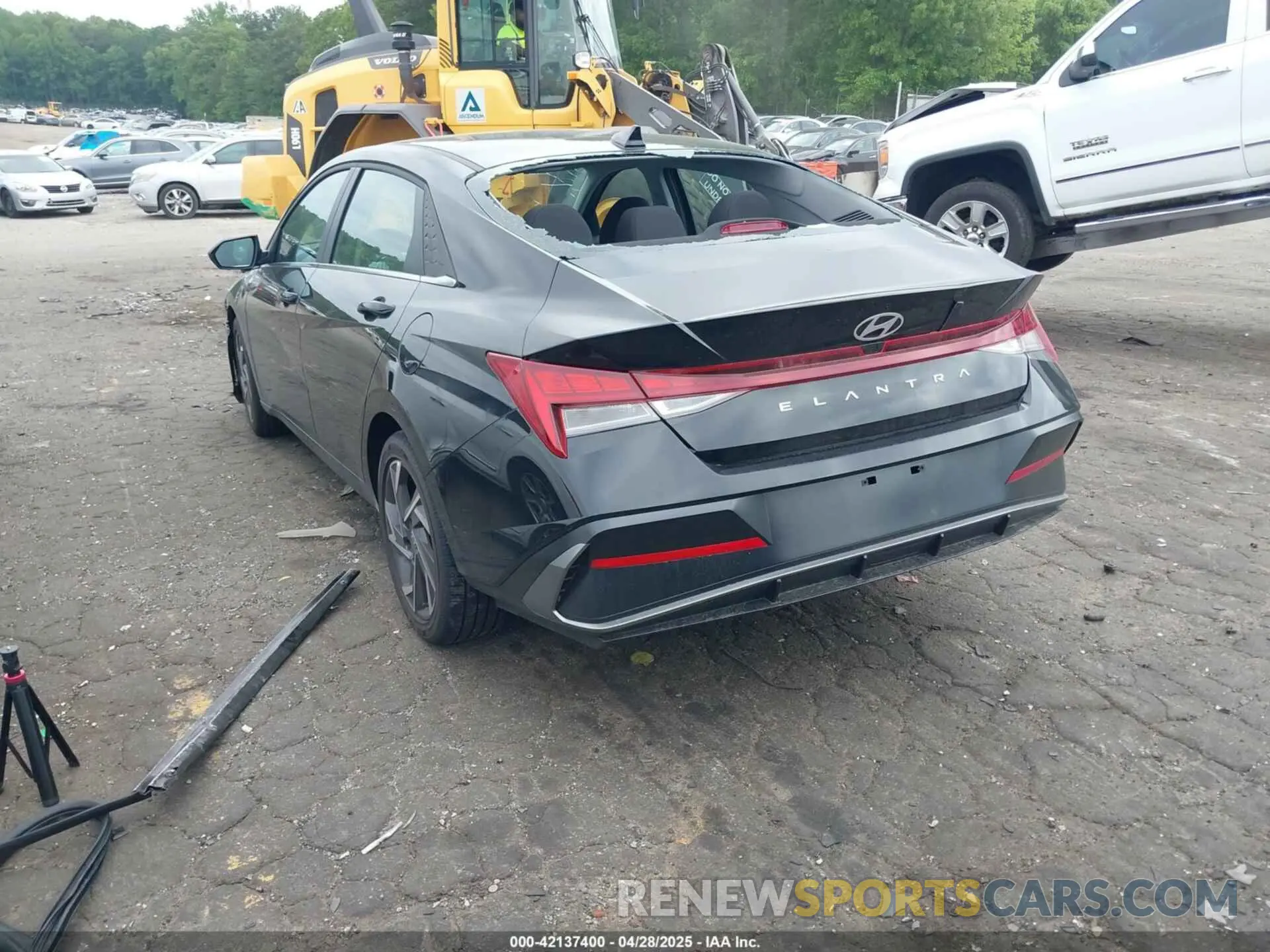 3 Photograph of a damaged car KMHLS4DG4SU938936 HYUNDAI ELANTRA 2025