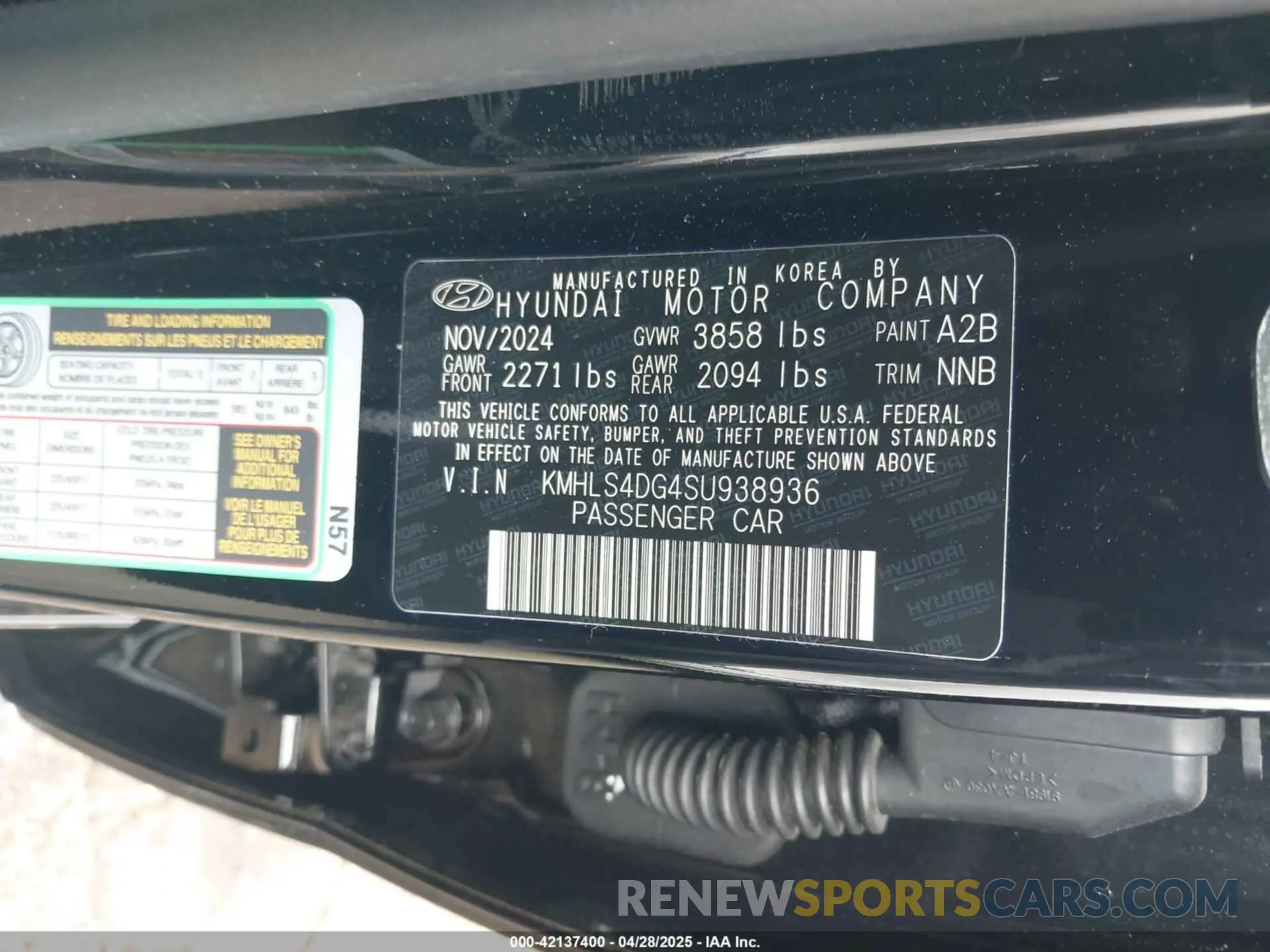 9 Photograph of a damaged car KMHLS4DG4SU938936 HYUNDAI ELANTRA 2025