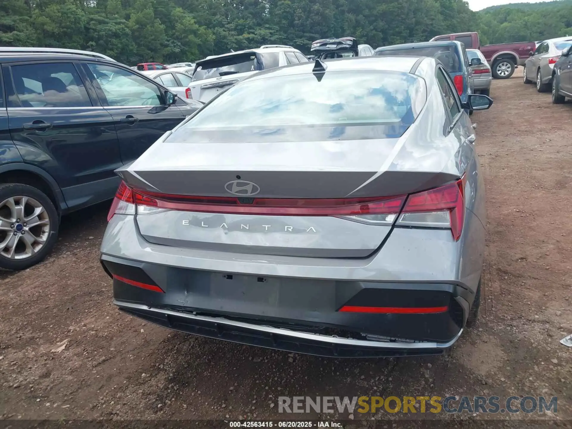 16 Photograph of a damaged car KMHLS4DG5SU919506 HYUNDAI ELANTRA 2025