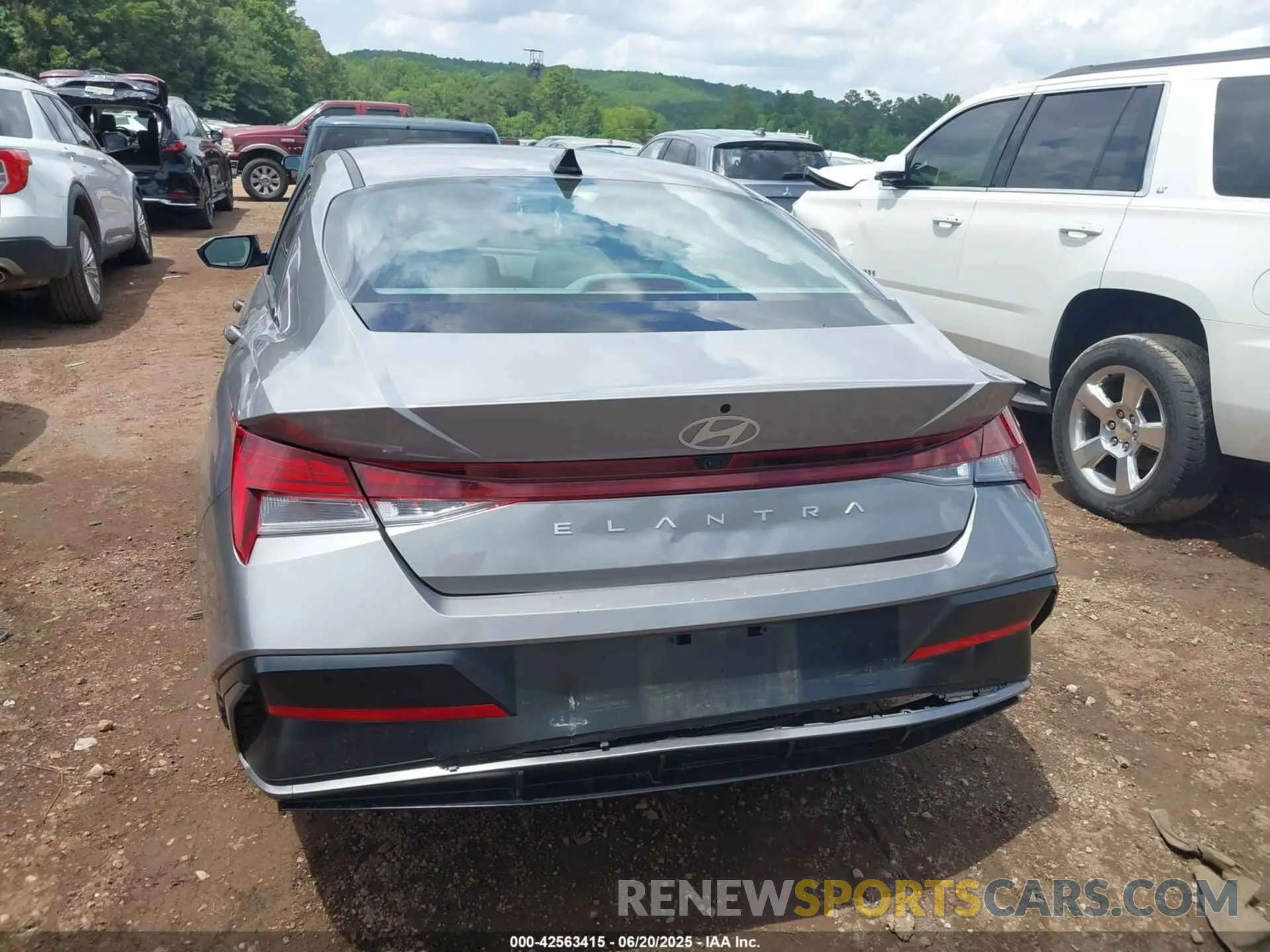 6 Photograph of a damaged car KMHLS4DG5SU919506 HYUNDAI ELANTRA 2025