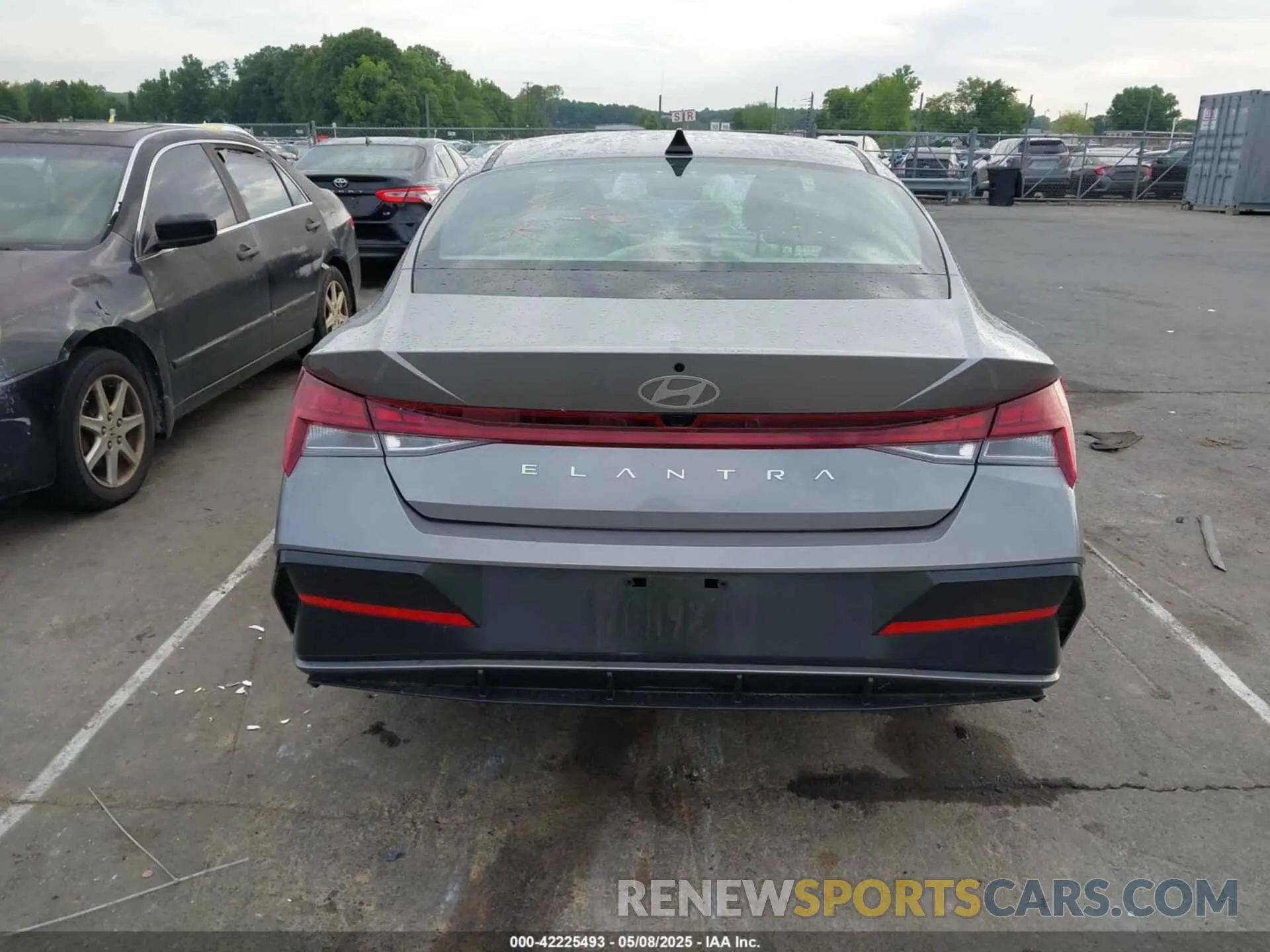 16 Photograph of a damaged car KMHLS4DG5SU968429 HYUNDAI ELANTRA 2025