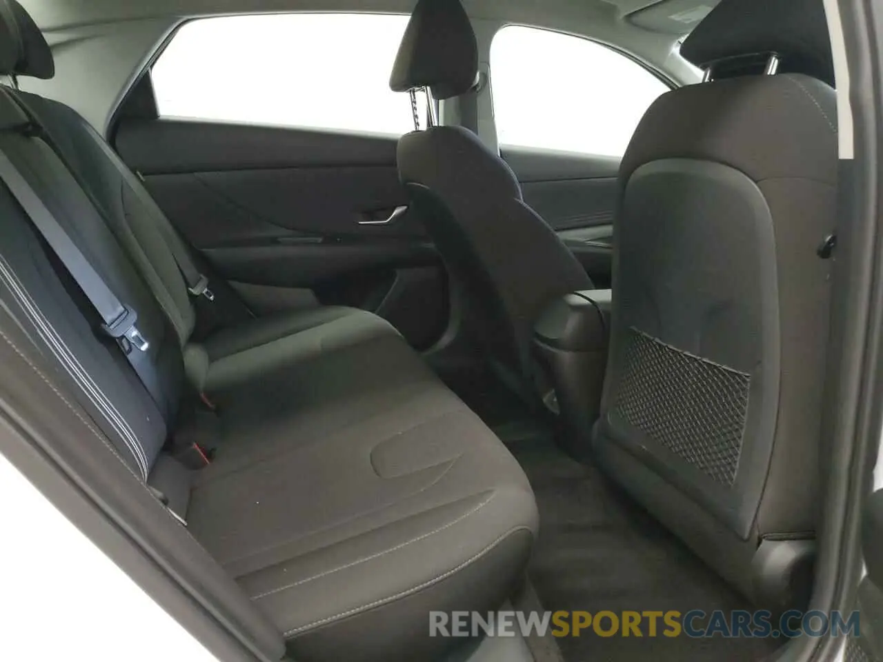 10 Photograph of a damaged car KMHLS4DG6SU871403 HYUNDAI ELANTRA 2025