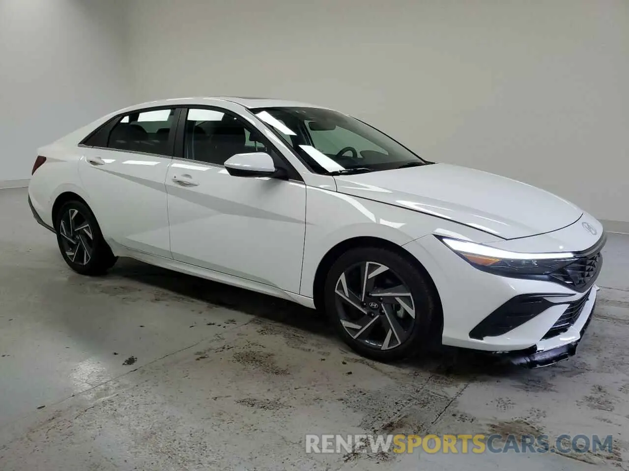4 Photograph of a damaged car KMHLS4DG6SU871403 HYUNDAI ELANTRA 2025