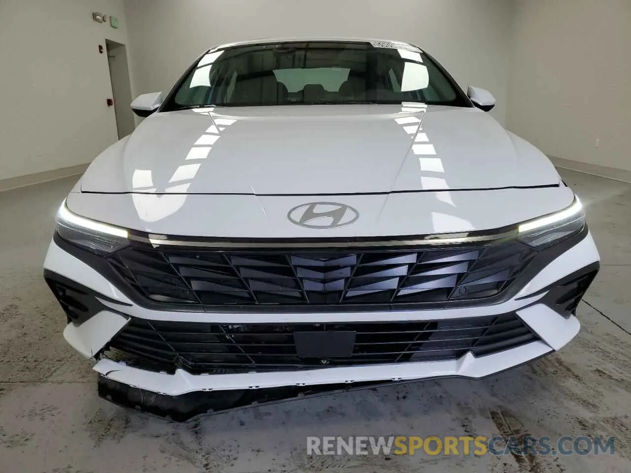 5 Photograph of a damaged car KMHLS4DG6SU871403 HYUNDAI ELANTRA 2025