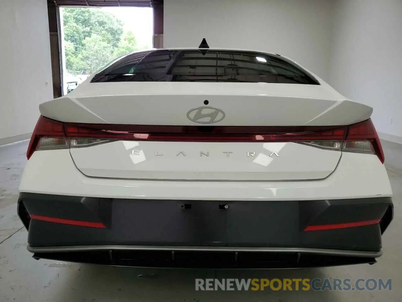 6 Photograph of a damaged car KMHLS4DG6SU871403 HYUNDAI ELANTRA 2025