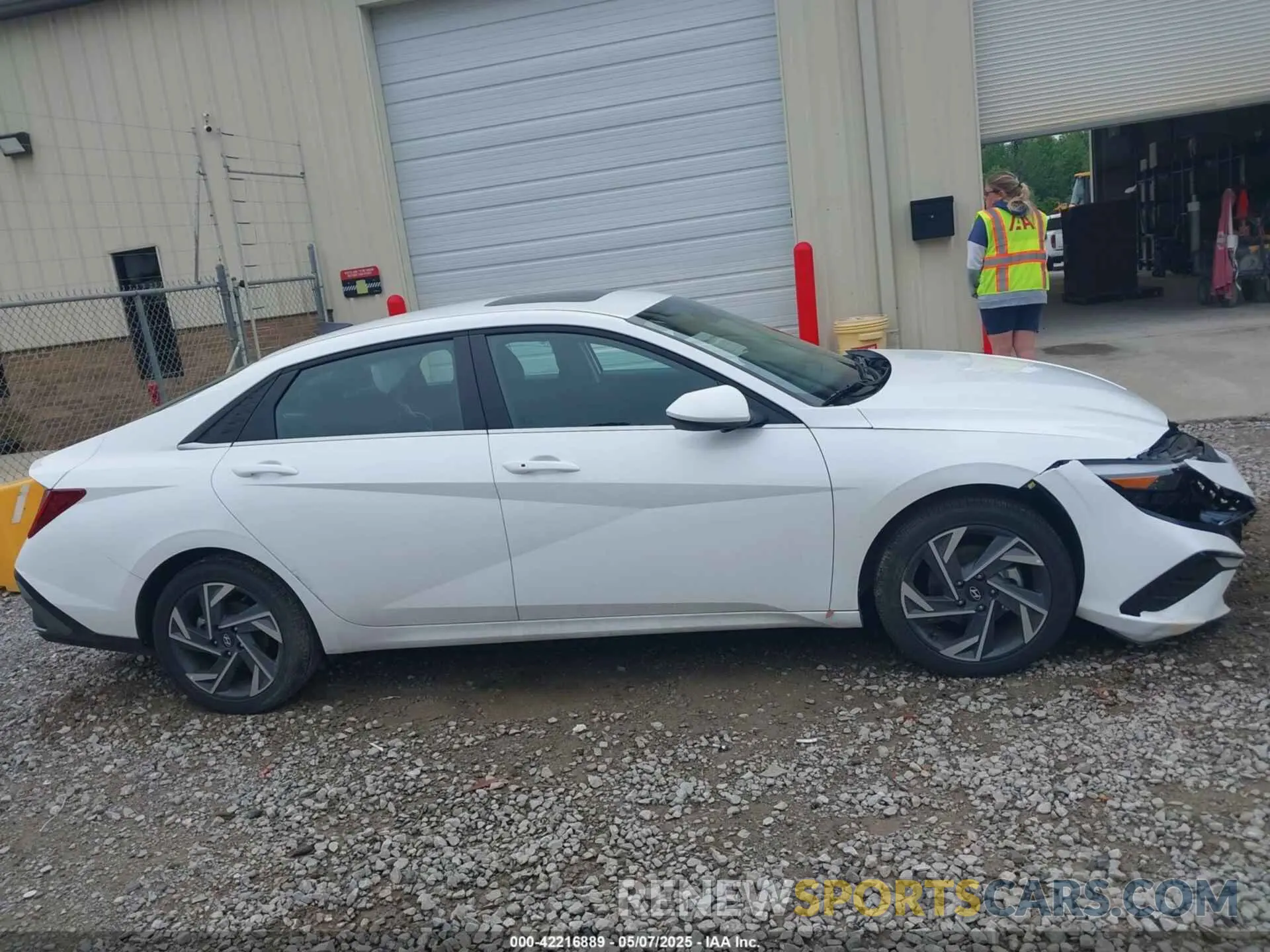 13 Photograph of a damaged car KMHLS4DG6SU898276 HYUNDAI ELANTRA 2025
