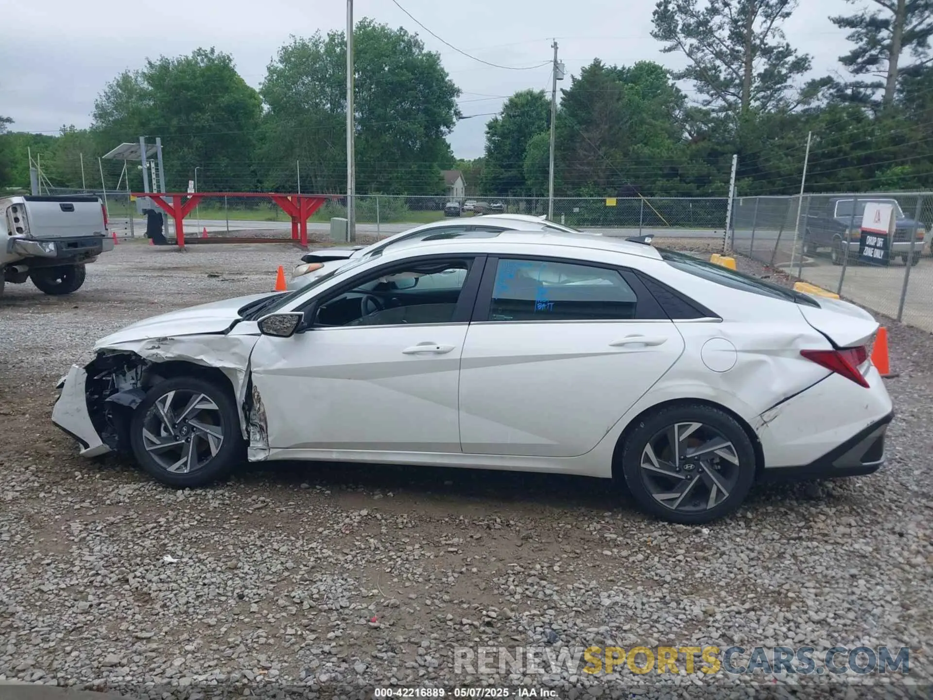 14 Photograph of a damaged car KMHLS4DG6SU898276 HYUNDAI ELANTRA 2025