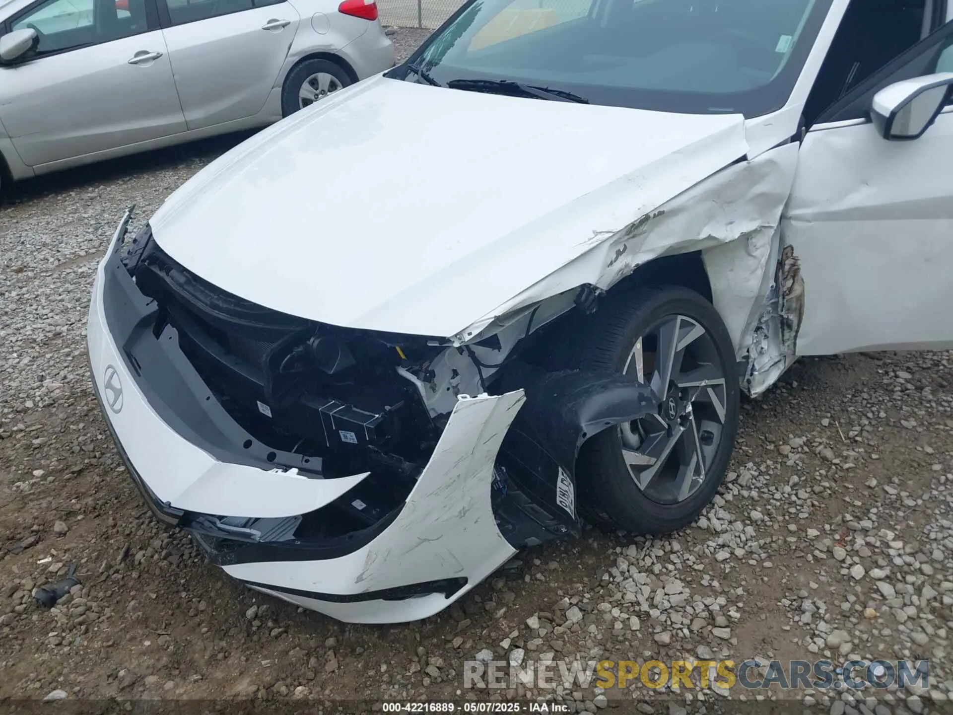 6 Photograph of a damaged car KMHLS4DG6SU898276 HYUNDAI ELANTRA 2025