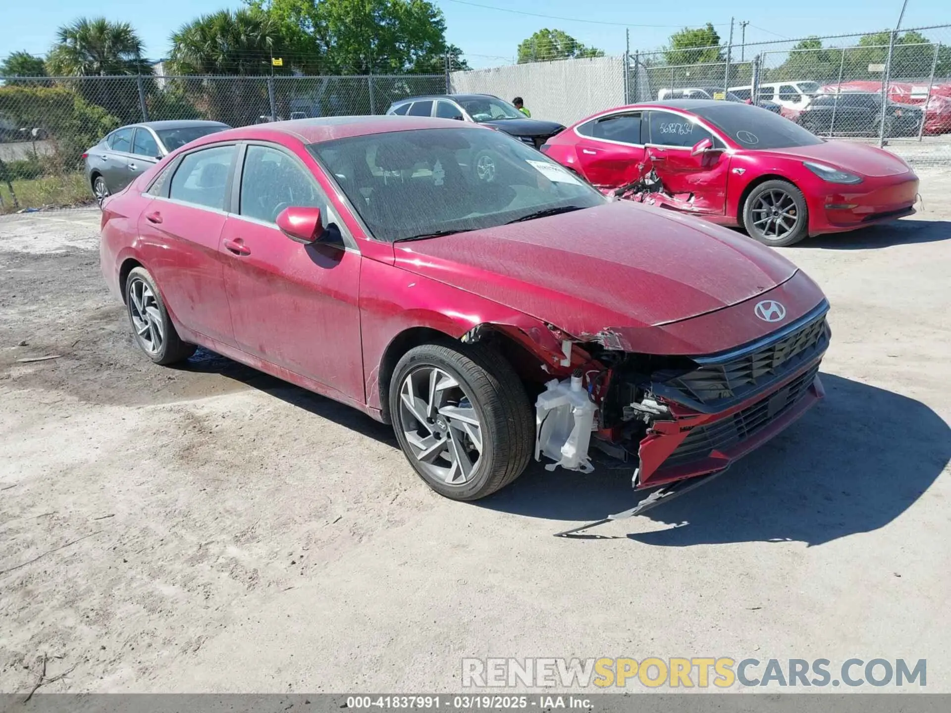 1 Photograph of a damaged car KMHLS4DG6SU904397 HYUNDAI ELANTRA 2025