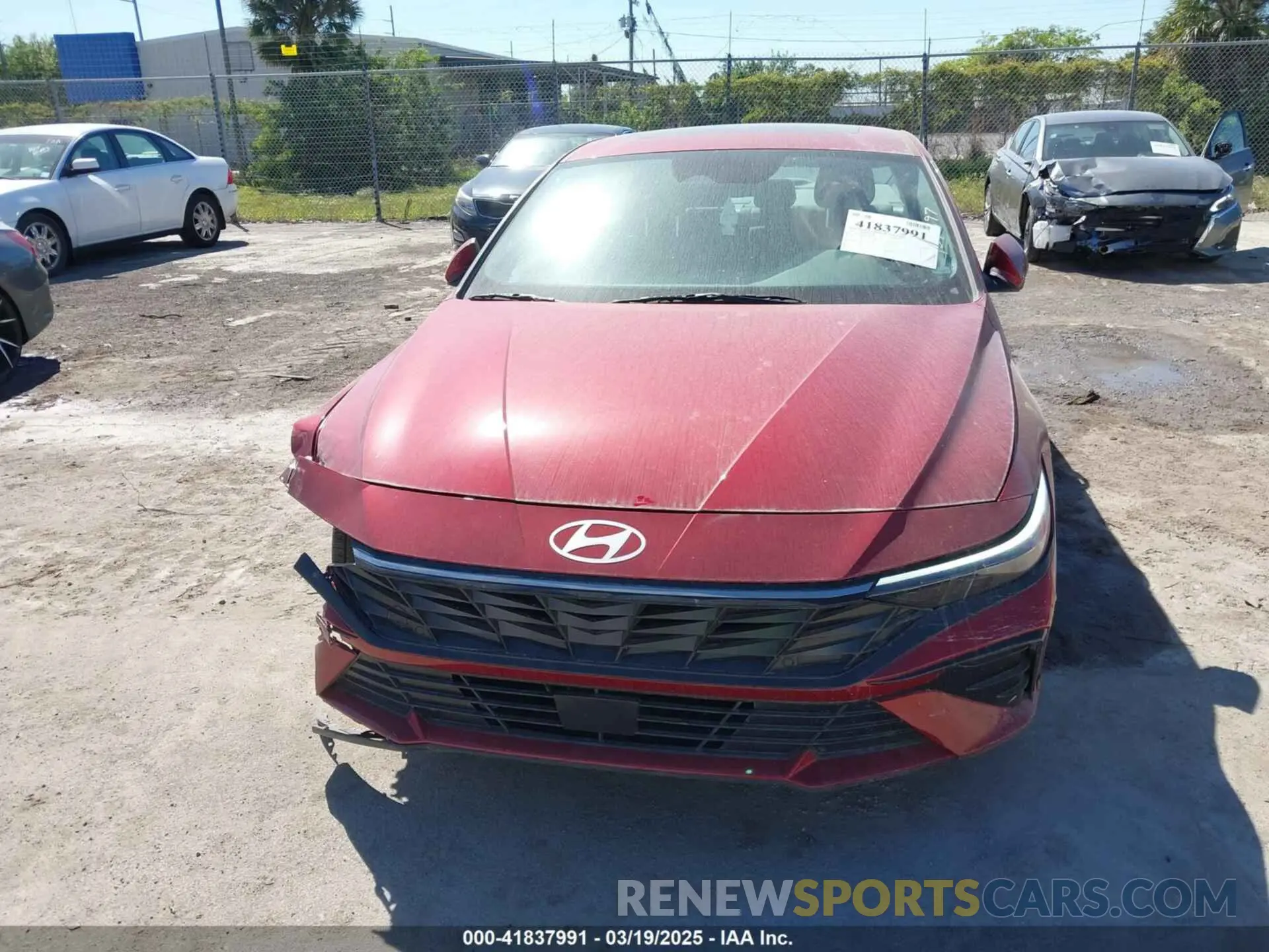 12 Photograph of a damaged car KMHLS4DG6SU904397 HYUNDAI ELANTRA 2025
