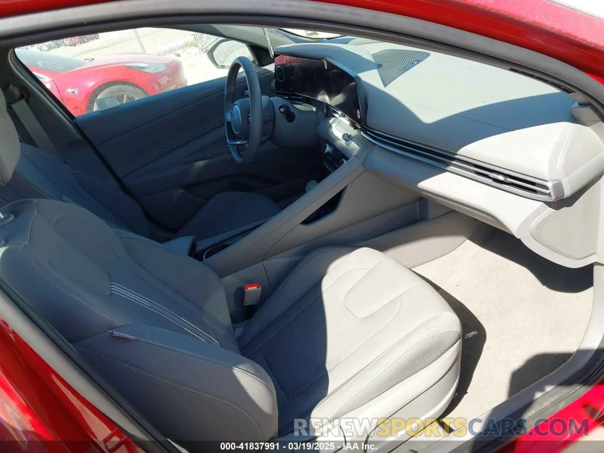 5 Photograph of a damaged car KMHLS4DG6SU904397 HYUNDAI ELANTRA 2025