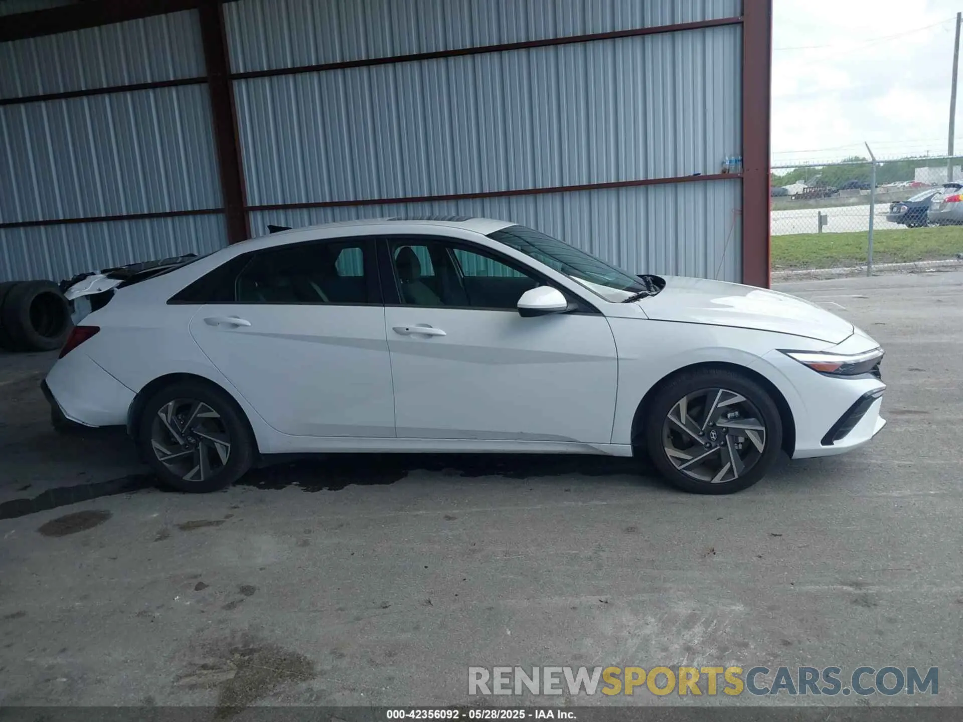 13 Photograph of a damaged car KMHLS4DG6SU905114 HYUNDAI ELANTRA 2025