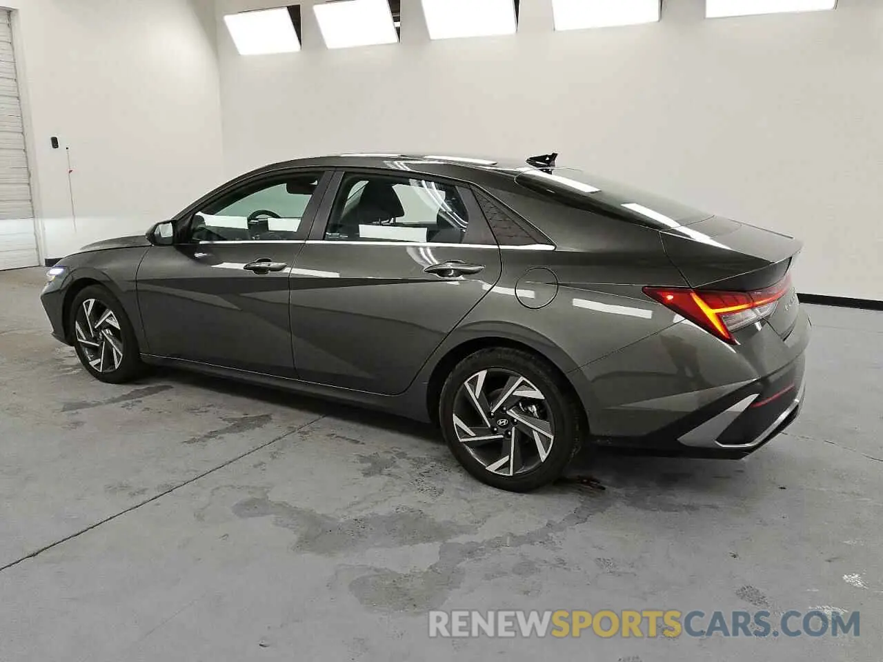 2 Photograph of a damaged car KMHLS4DG6SU909857 HYUNDAI ELANTRA 2025