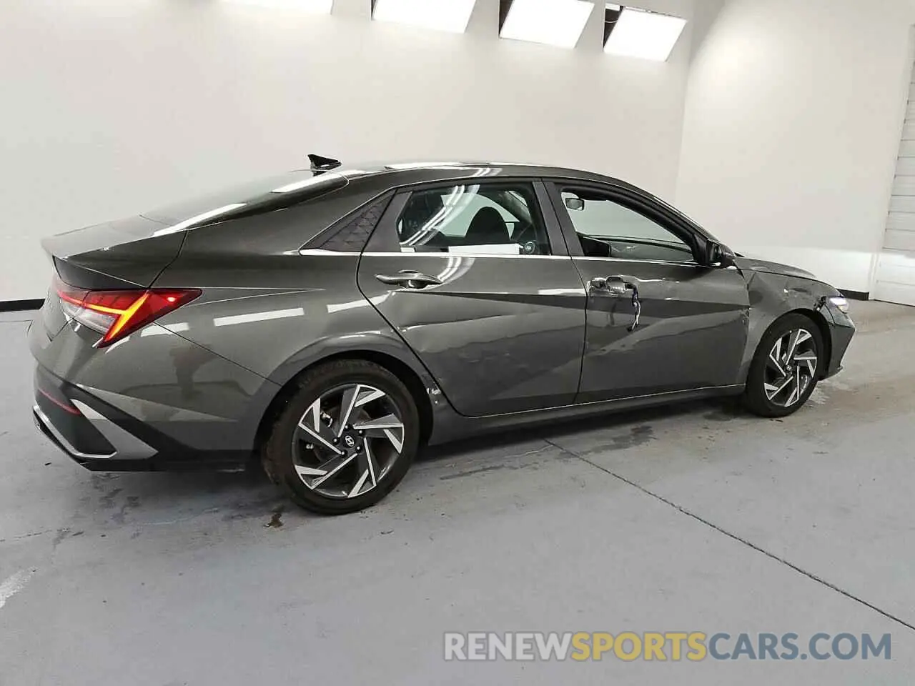 3 Photograph of a damaged car KMHLS4DG6SU909857 HYUNDAI ELANTRA 2025