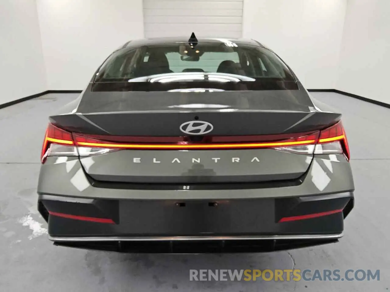 6 Photograph of a damaged car KMHLS4DG6SU909857 HYUNDAI ELANTRA 2025