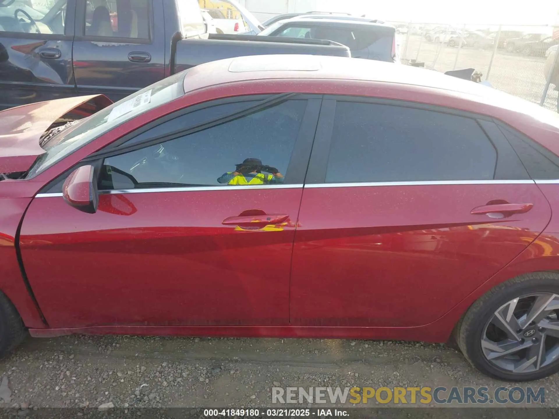 15 Photograph of a damaged car KMHLS4DG6SU911785 HYUNDAI ELANTRA 2025