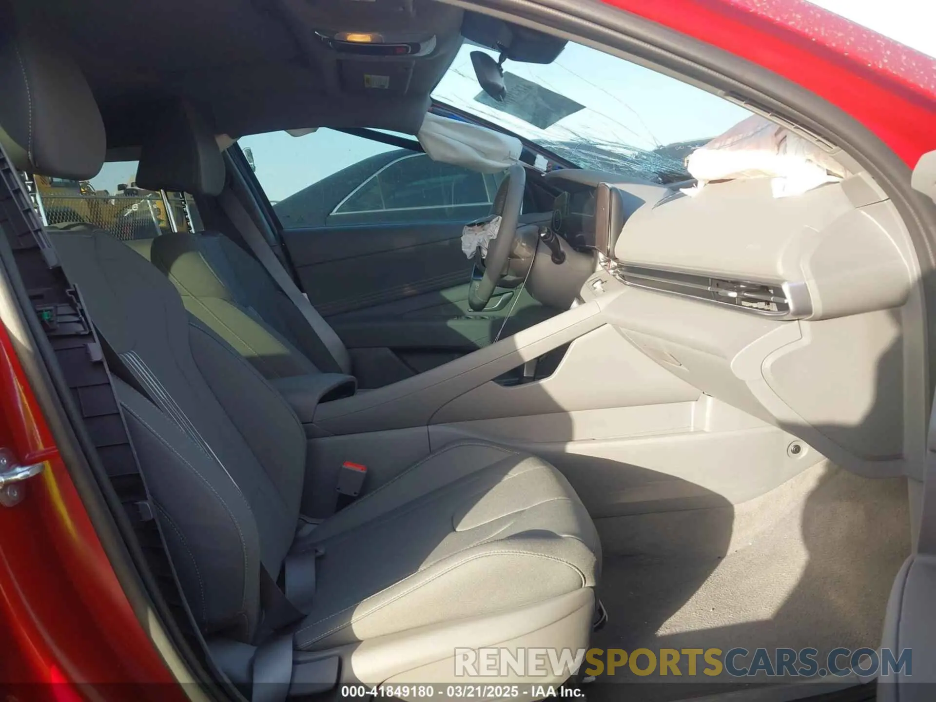 5 Photograph of a damaged car KMHLS4DG6SU911785 HYUNDAI ELANTRA 2025