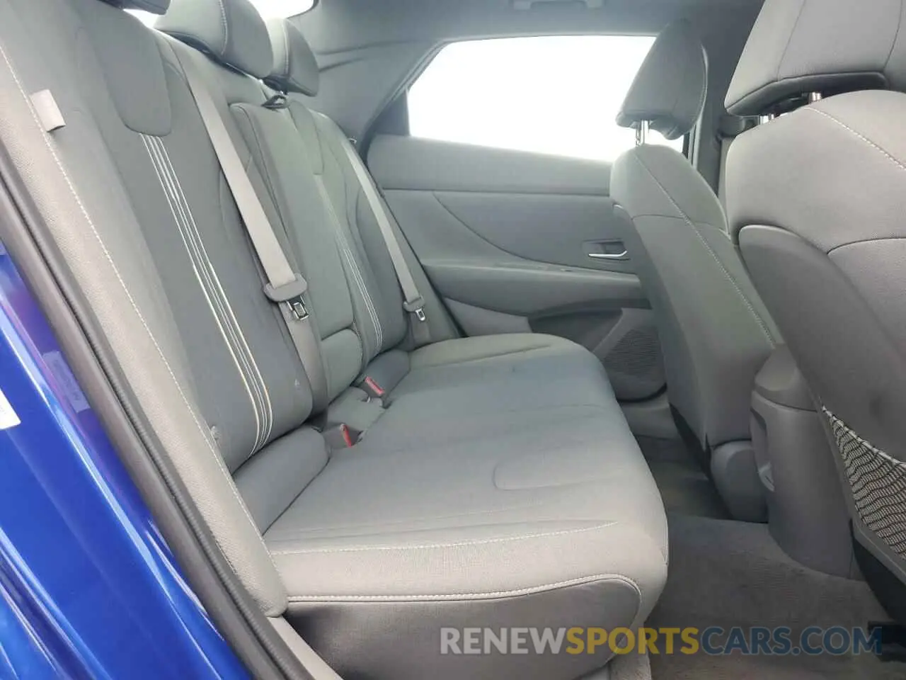 10 Photograph of a damaged car KMHLS4DG7SU880563 HYUNDAI ELANTRA 2025