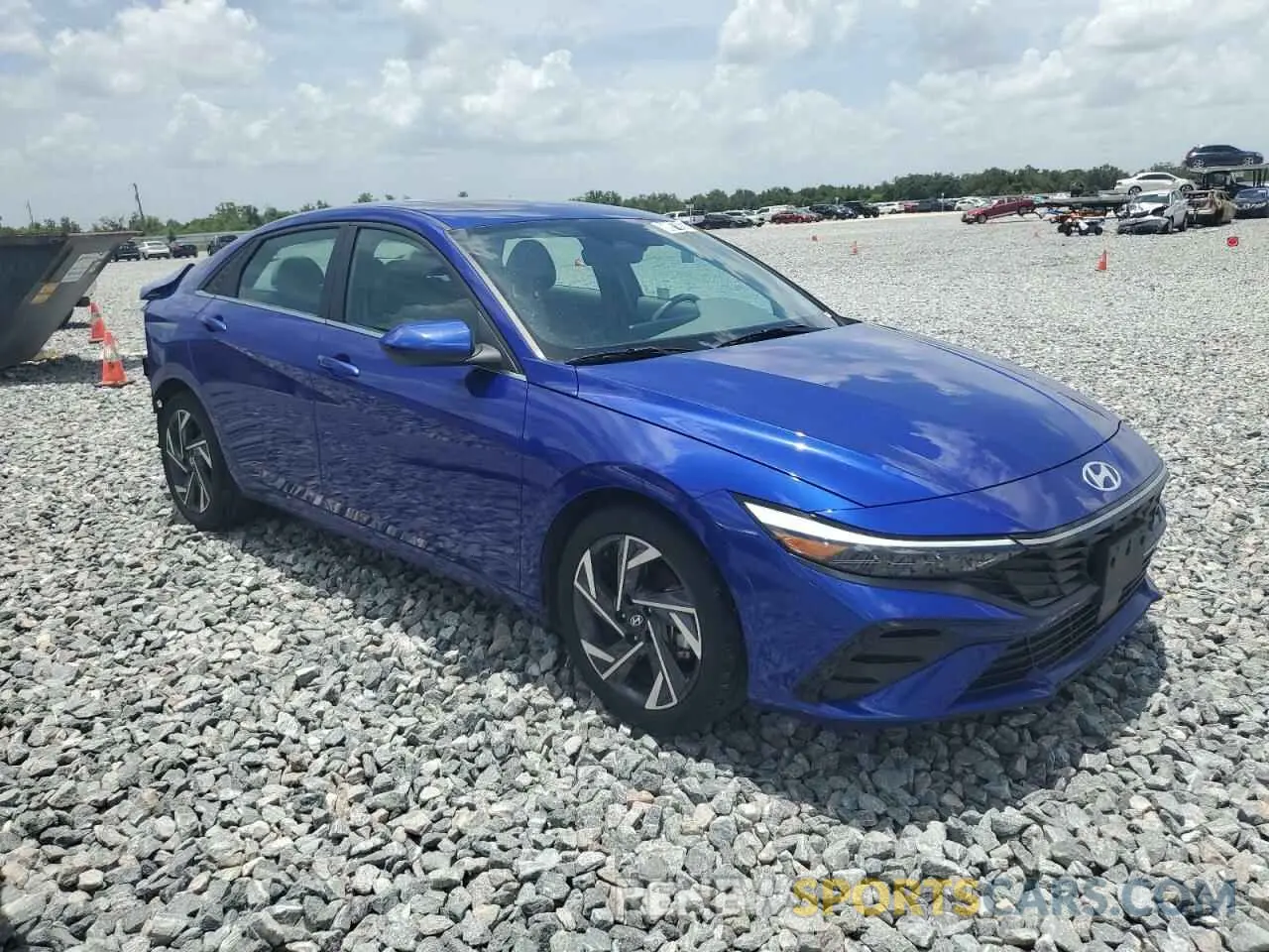 4 Photograph of a damaged car KMHLS4DG7SU880563 HYUNDAI ELANTRA 2025