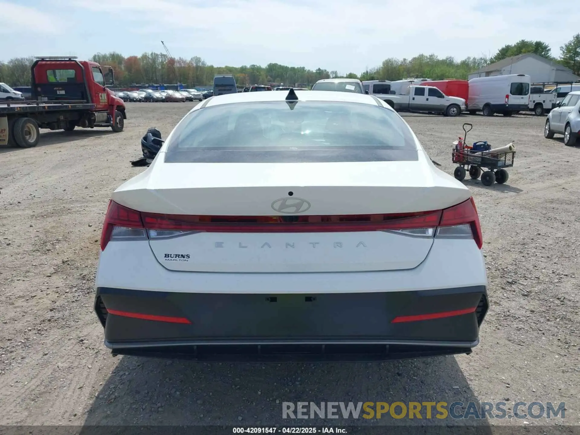 16 Photograph of a damaged car KMHLS4DG7SU913965 HYUNDAI ELANTRA 2025