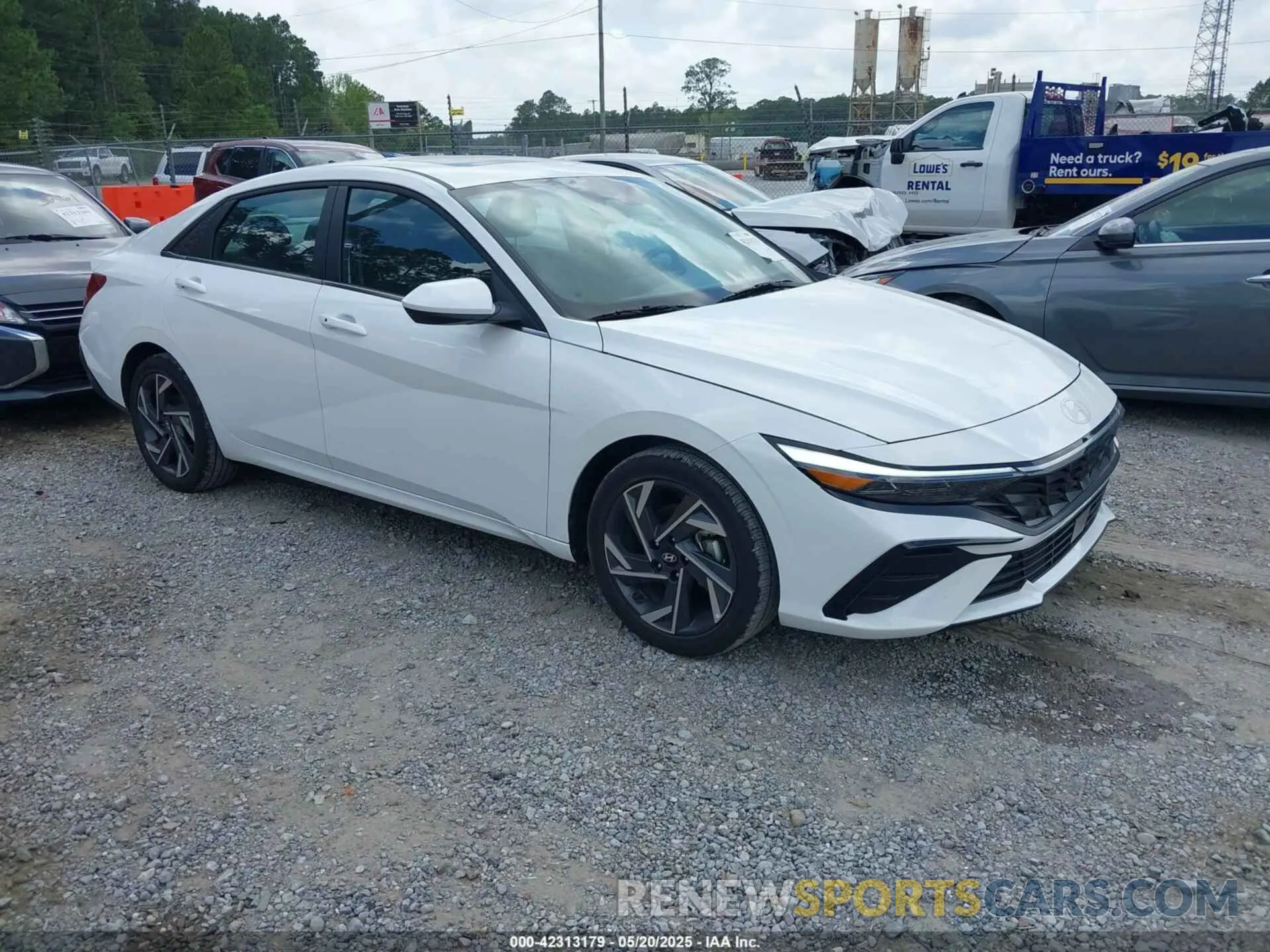 1 Photograph of a damaged car KMHLS4DG8SU921198 HYUNDAI ELANTRA 2025