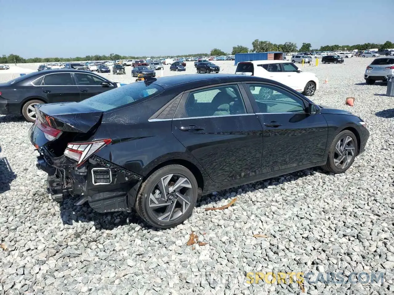 3 Photograph of a damaged car KMHLS4DG8SU933531 HYUNDAI ELANTRA 2025