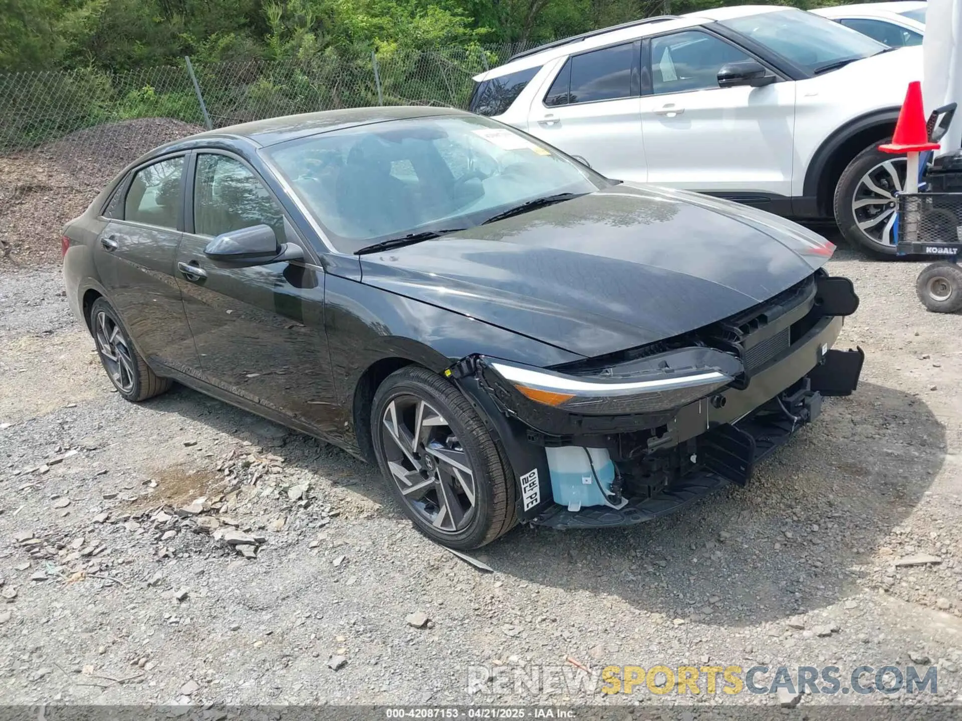 1 Photograph of a damaged car KMHLS4DG8SU935070 HYUNDAI ELANTRA 2025
