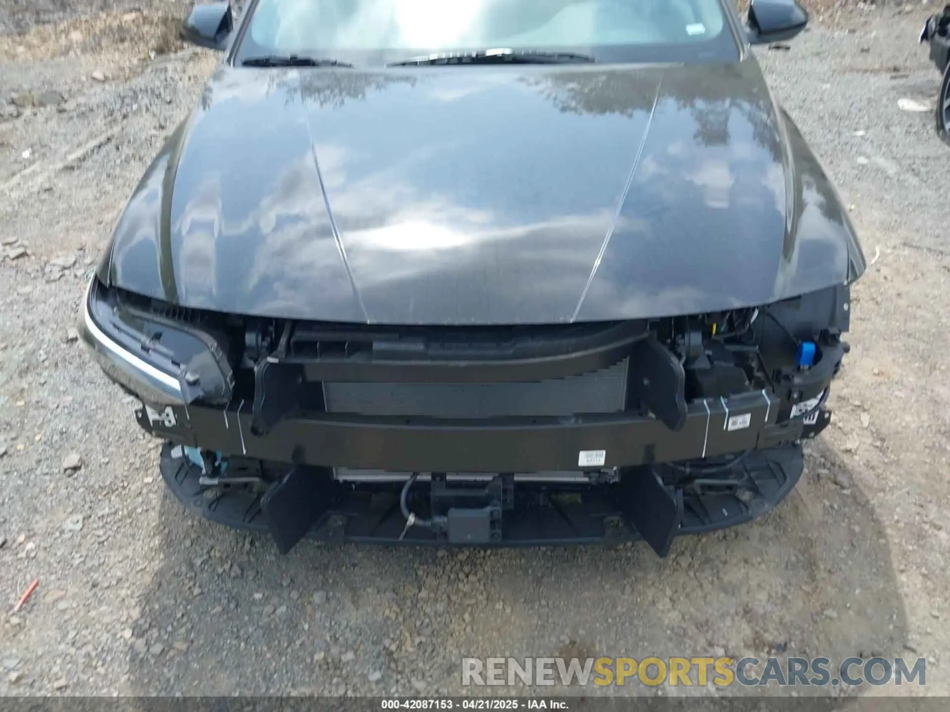 12 Photograph of a damaged car KMHLS4DG8SU935070 HYUNDAI ELANTRA 2025