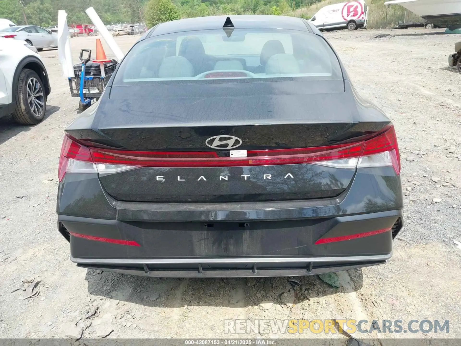 16 Photograph of a damaged car KMHLS4DG8SU935070 HYUNDAI ELANTRA 2025