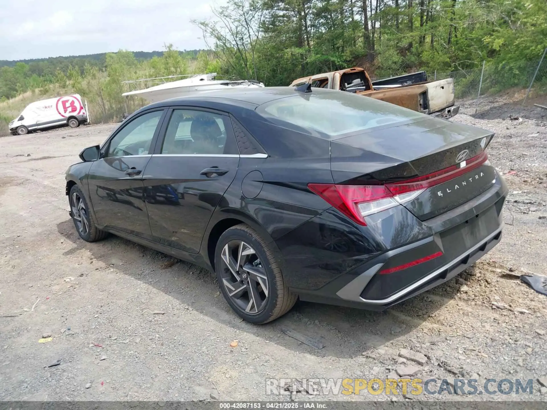 3 Photograph of a damaged car KMHLS4DG8SU935070 HYUNDAI ELANTRA 2025