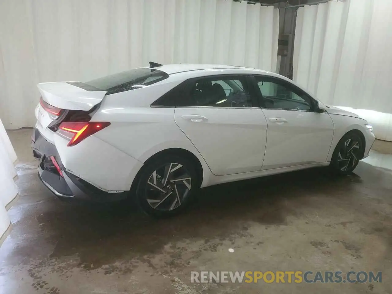 3 Photograph of a damaged car KMHLS4DG8SU946702 HYUNDAI ELANTRA 2025
