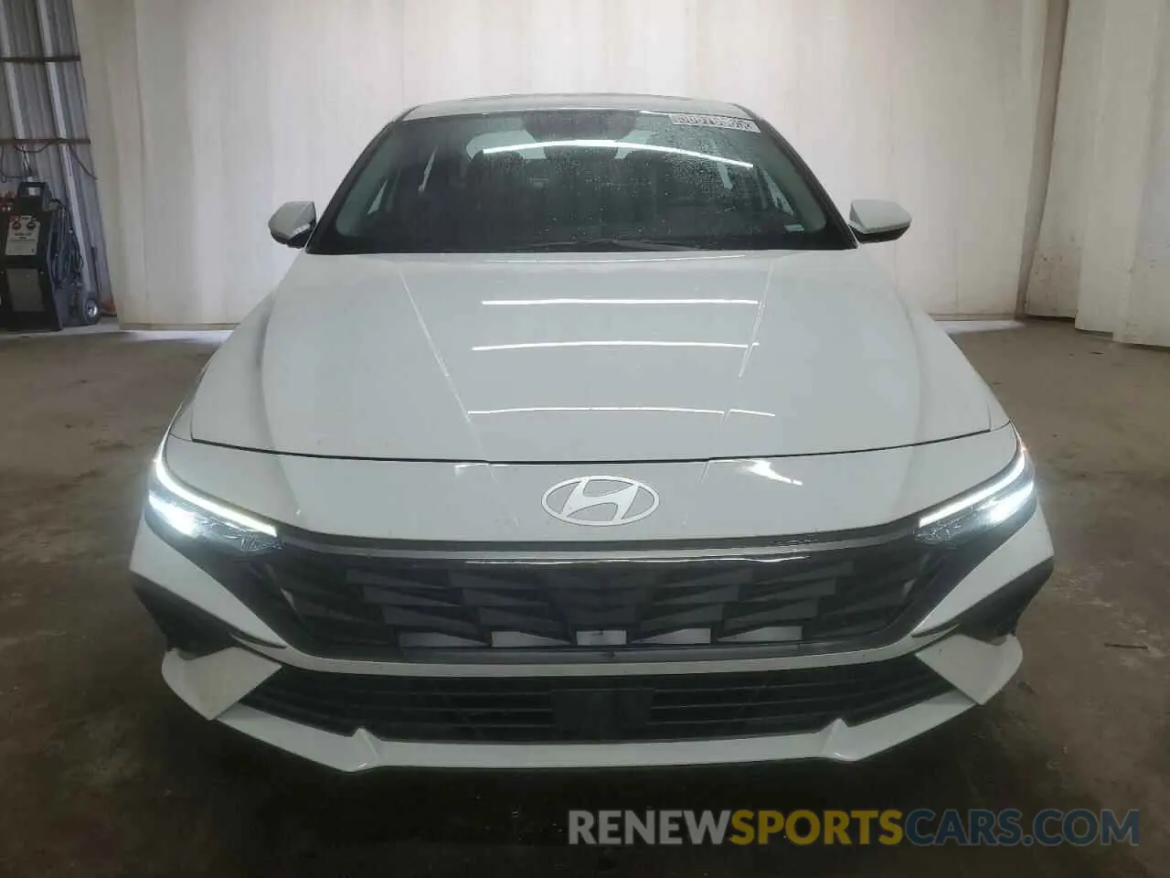 5 Photograph of a damaged car KMHLS4DG8SU946702 HYUNDAI ELANTRA 2025
