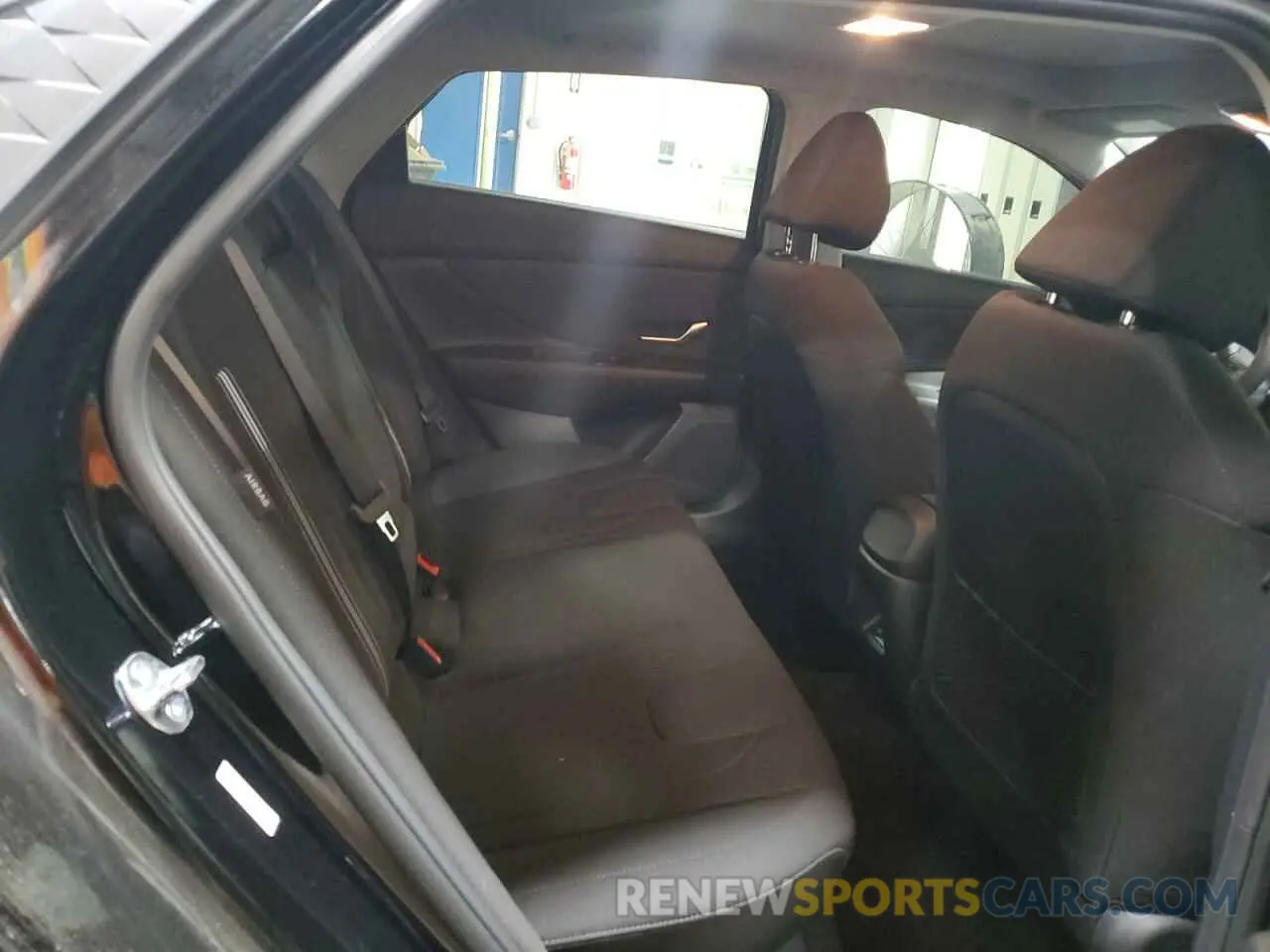 10 Photograph of a damaged car KMHLS4DG9SU879379 HYUNDAI ELANTRA 2025