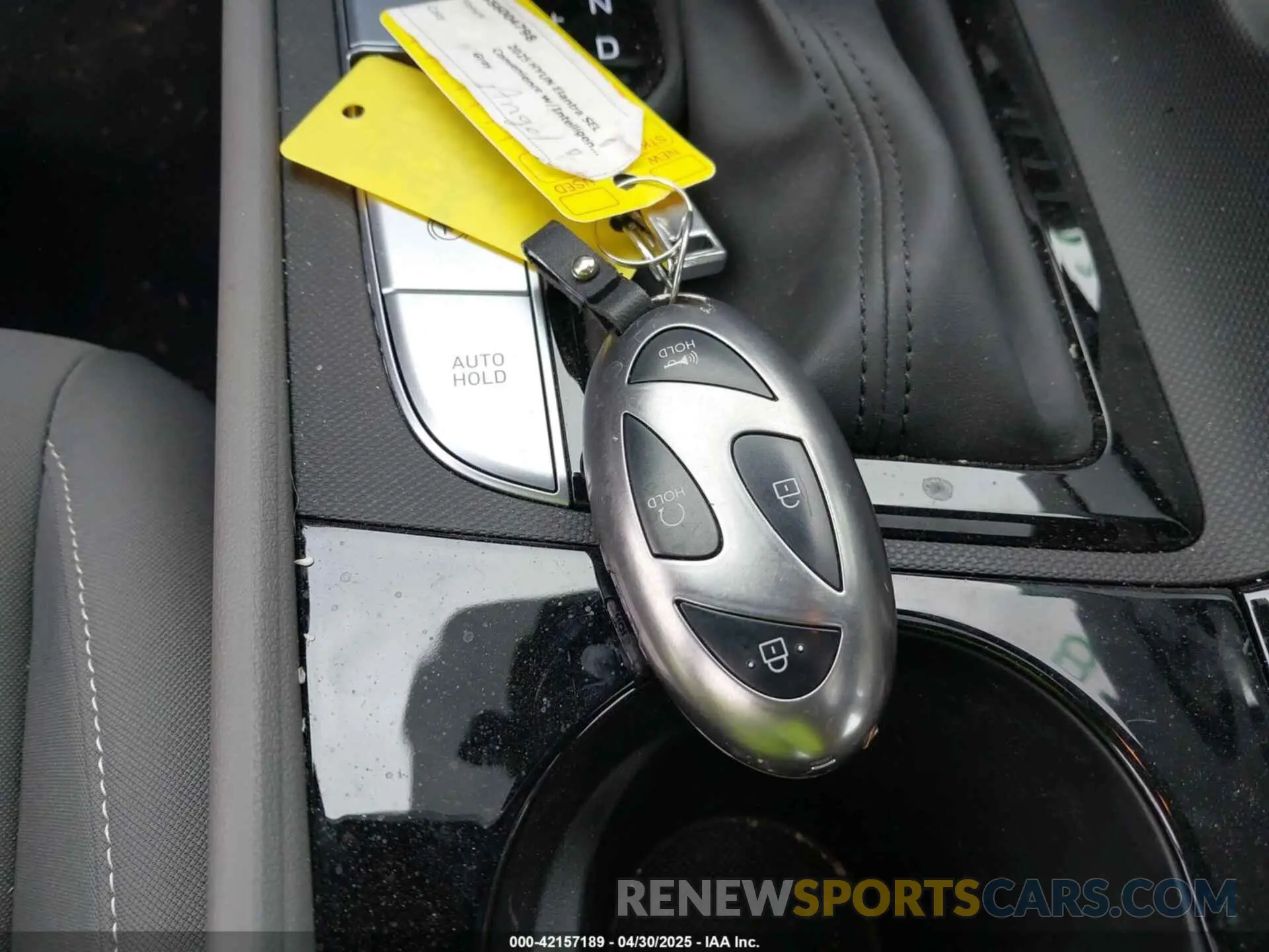 11 Photograph of a damaged car KMHLS4DG9SU895033 HYUNDAI ELANTRA 2025