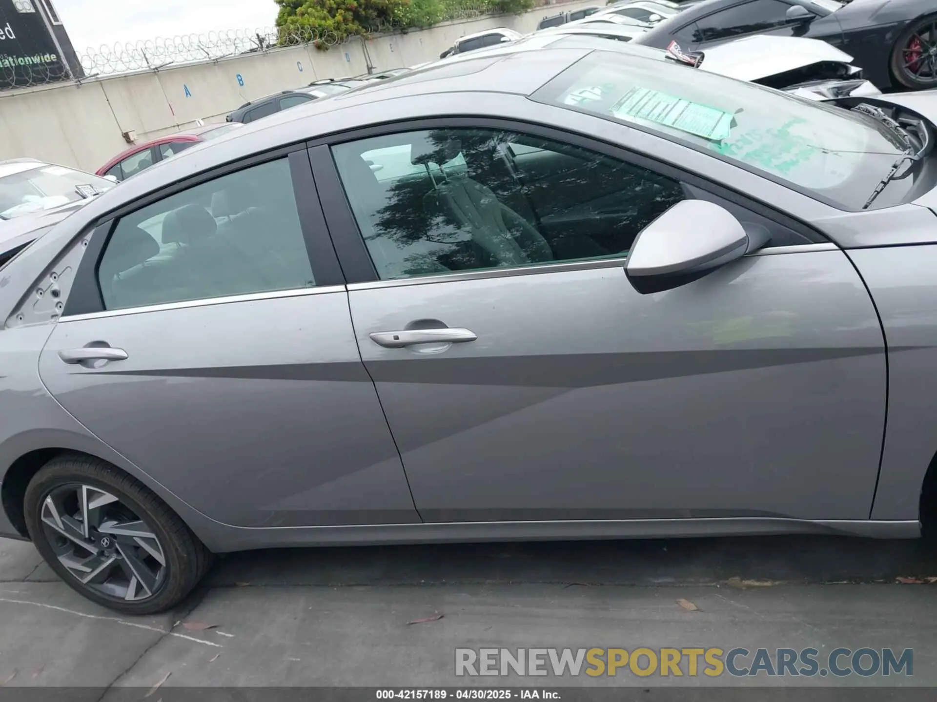 14 Photograph of a damaged car KMHLS4DG9SU895033 HYUNDAI ELANTRA 2025
