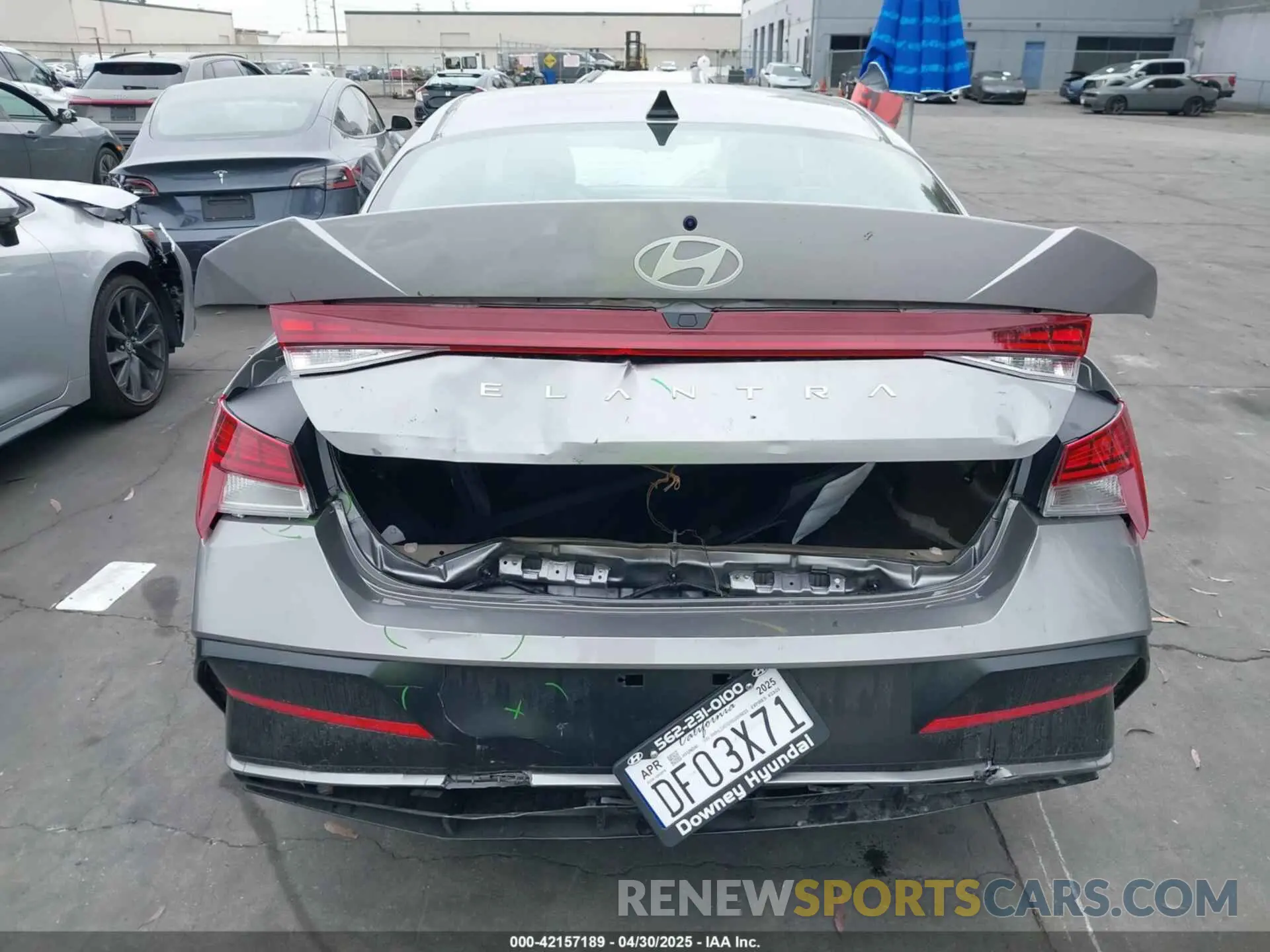 17 Photograph of a damaged car KMHLS4DG9SU895033 HYUNDAI ELANTRA 2025
