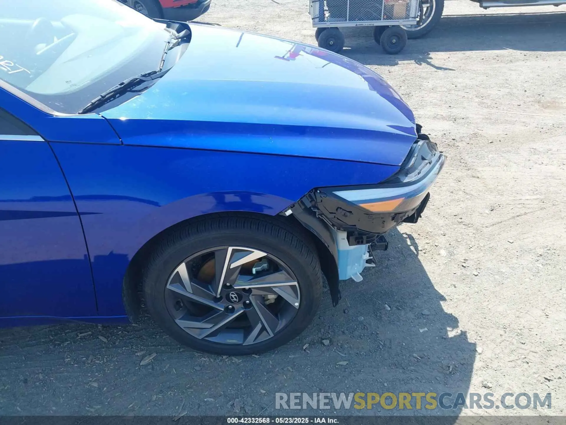 17 Photograph of a damaged car KMHLS4DG9SU898434 HYUNDAI ELANTRA 2025