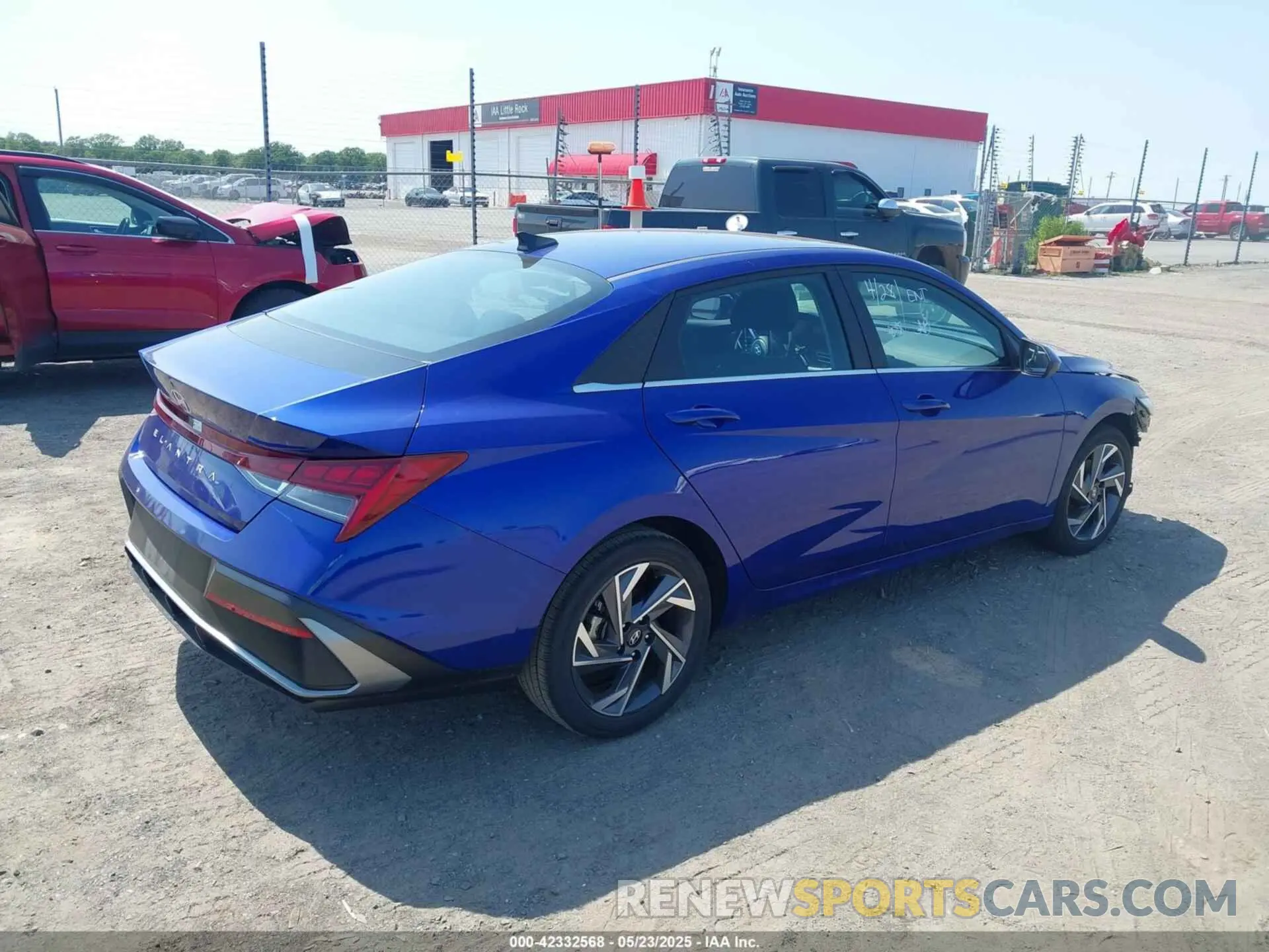 4 Photograph of a damaged car KMHLS4DG9SU898434 HYUNDAI ELANTRA 2025