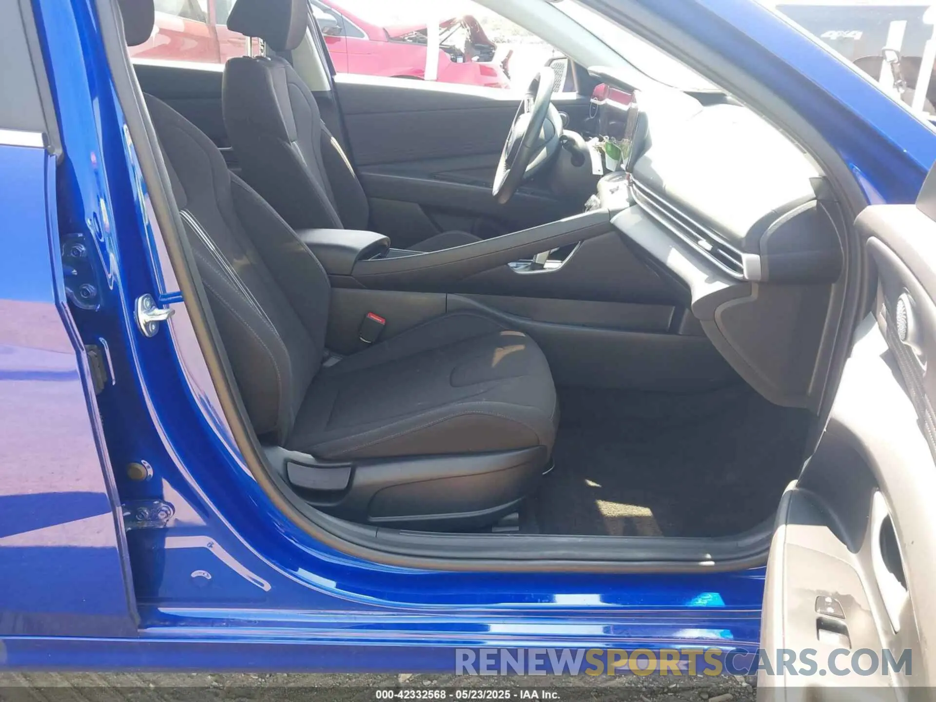5 Photograph of a damaged car KMHLS4DG9SU898434 HYUNDAI ELANTRA 2025