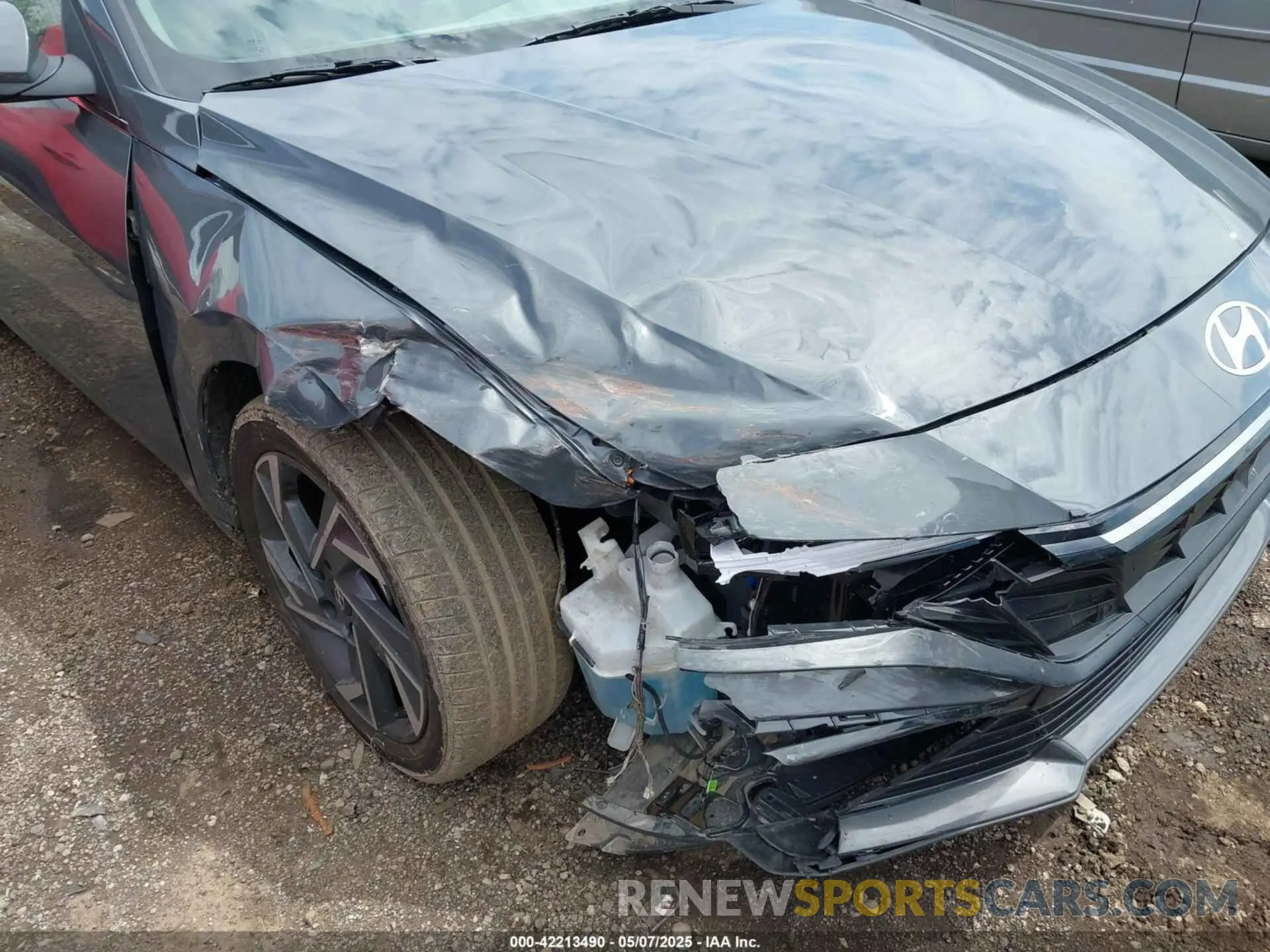 6 Photograph of a damaged car KMHLS4DG9SU900313 HYUNDAI ELANTRA 2025