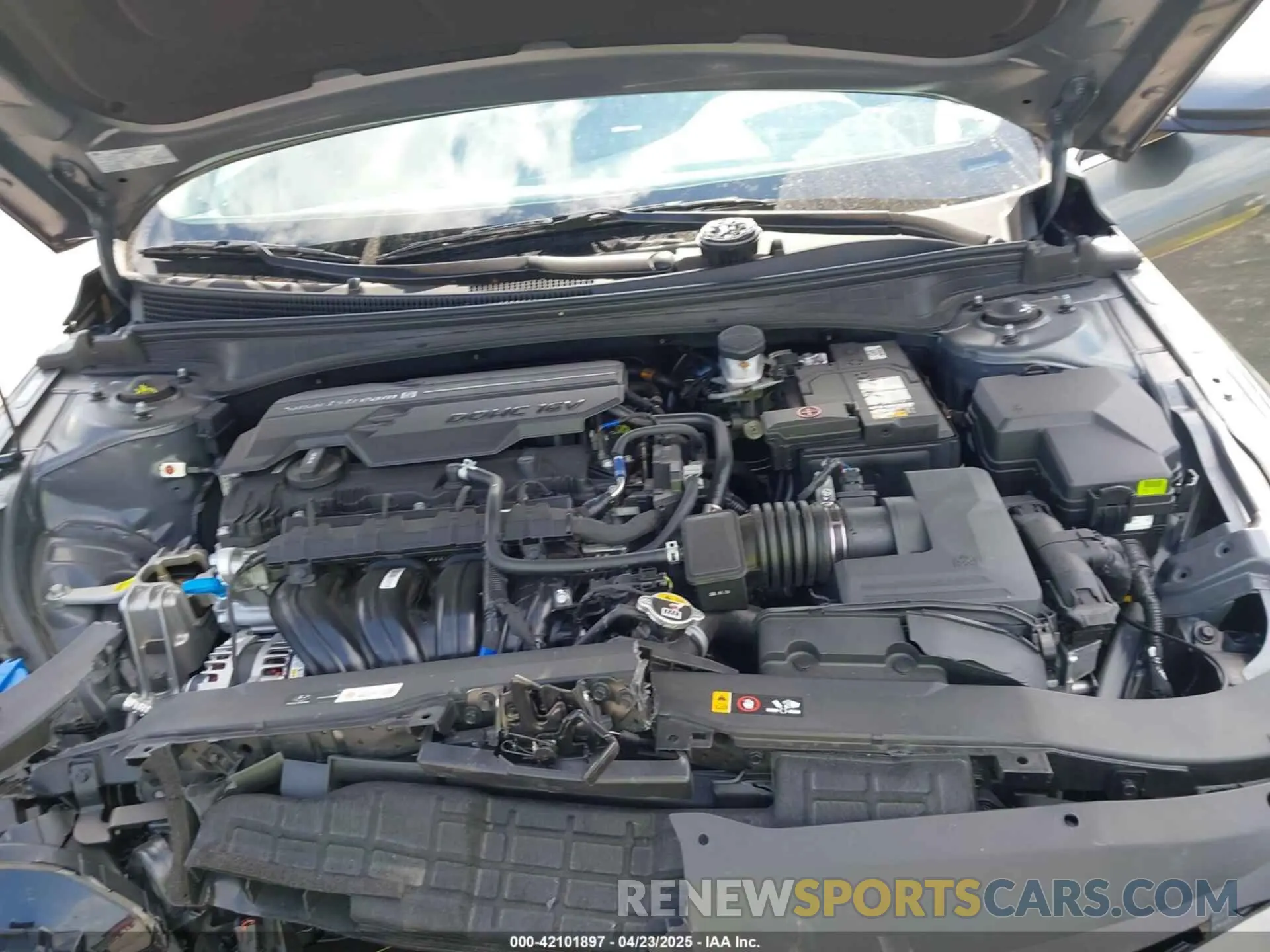 10 Photograph of a damaged car KMHLS4DG9SU905768 HYUNDAI ELANTRA 2025