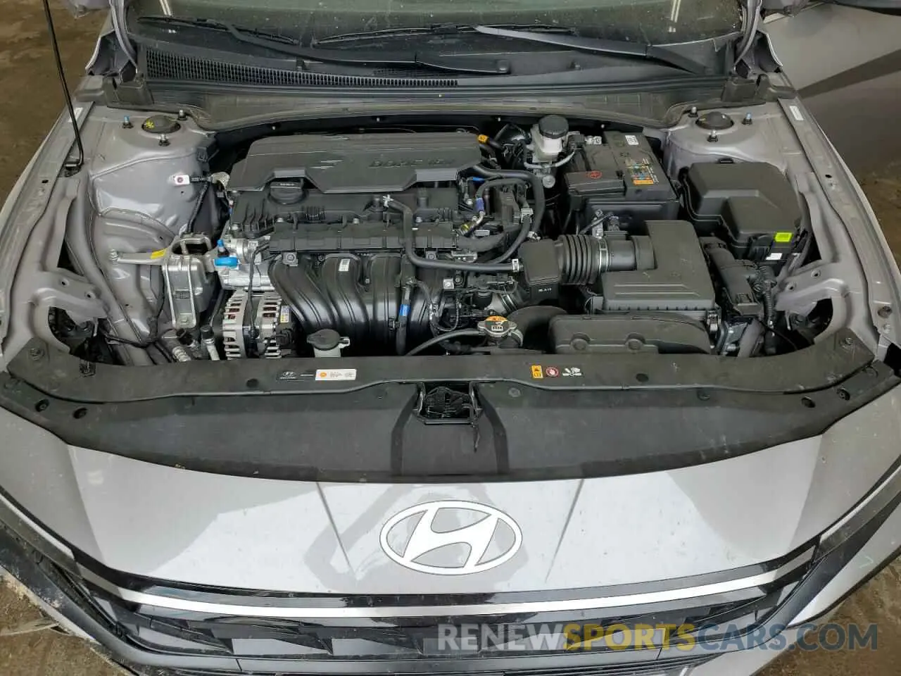 11 Photograph of a damaged car KMHLS4DG9SU935983 HYUNDAI ELANTRA 2025