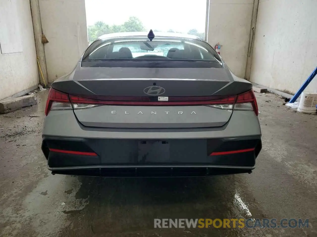 6 Photograph of a damaged car KMHLS4DG9SU935983 HYUNDAI ELANTRA 2025