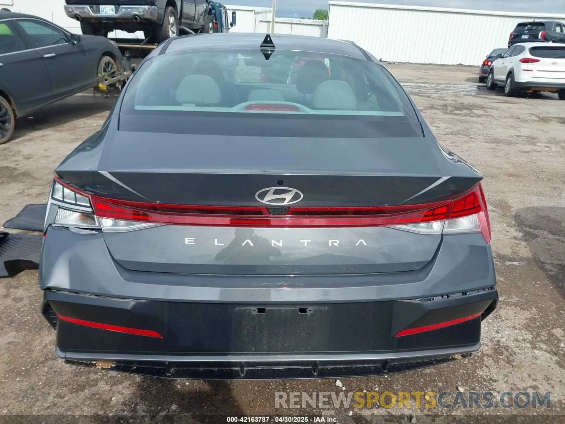 15 Photograph of a damaged car KMHLS4DG9SU952329 HYUNDAI ELANTRA 2025