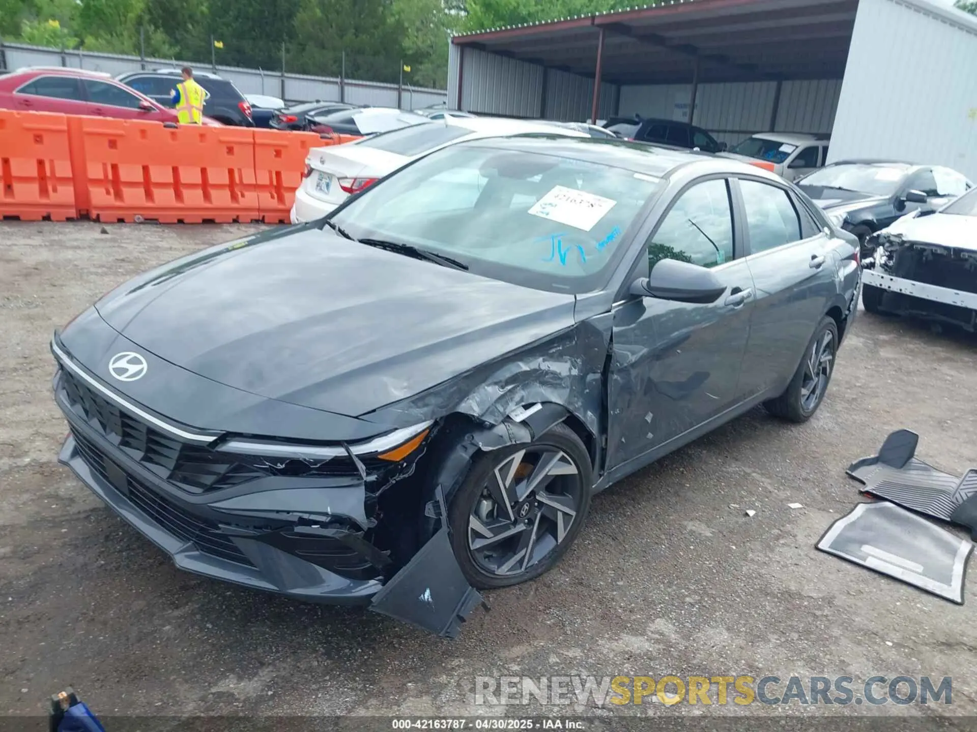 2 Photograph of a damaged car KMHLS4DG9SU952329 HYUNDAI ELANTRA 2025