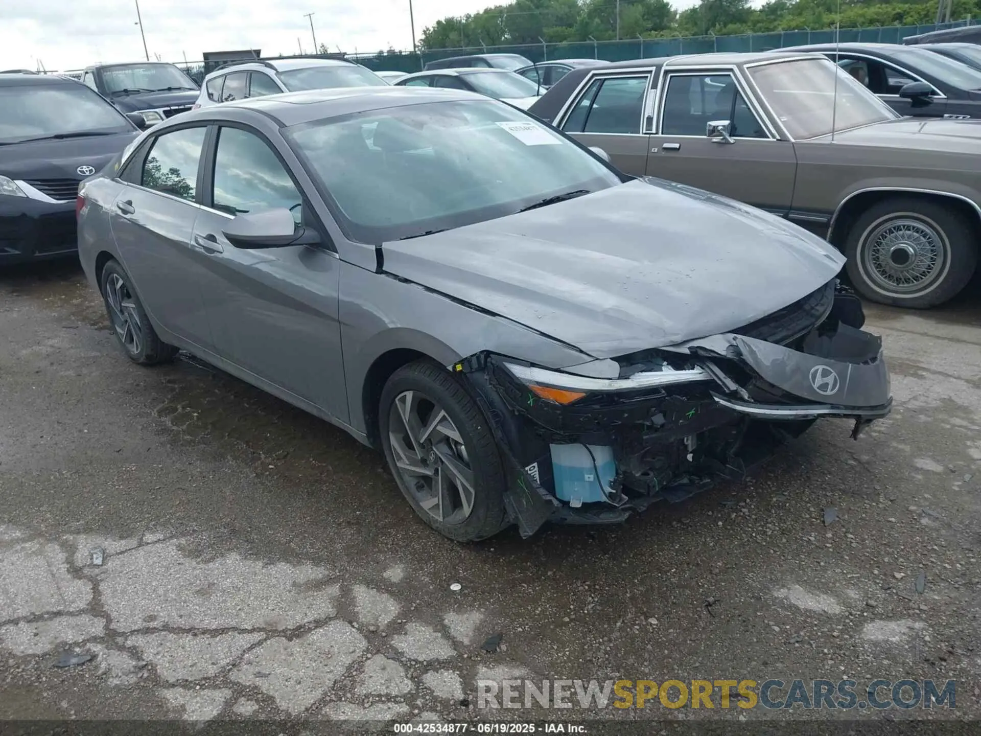 1 Photograph of a damaged car KMHLS4DGXSU860663 HYUNDAI ELANTRA 2025