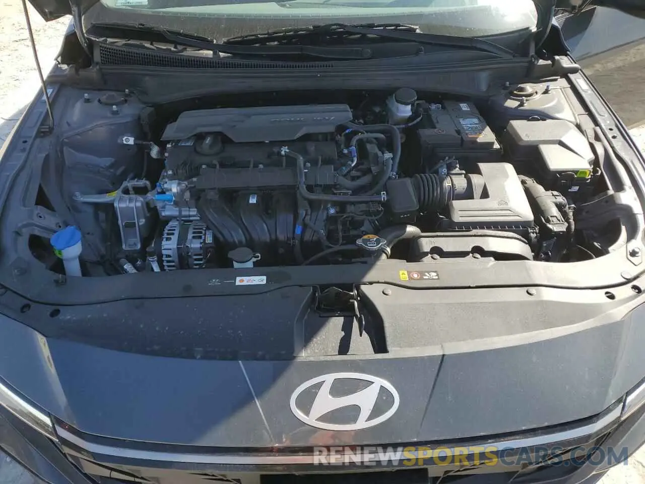 11 Photograph of a damaged car KMHLS4DGXSU895011 HYUNDAI ELANTRA 2025
