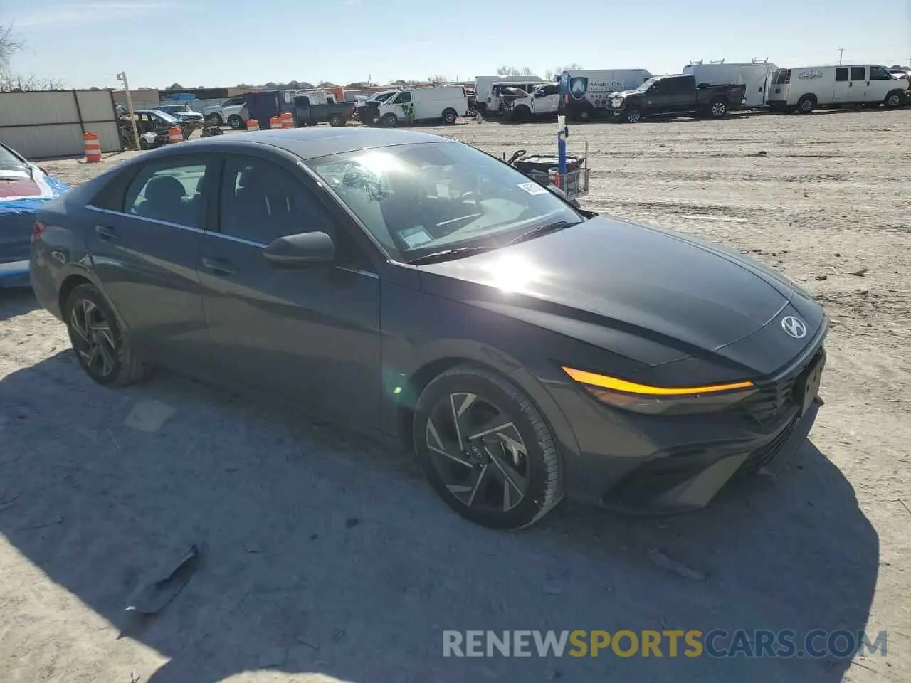 4 Photograph of a damaged car KMHLS4DGXSU895011 HYUNDAI ELANTRA 2025