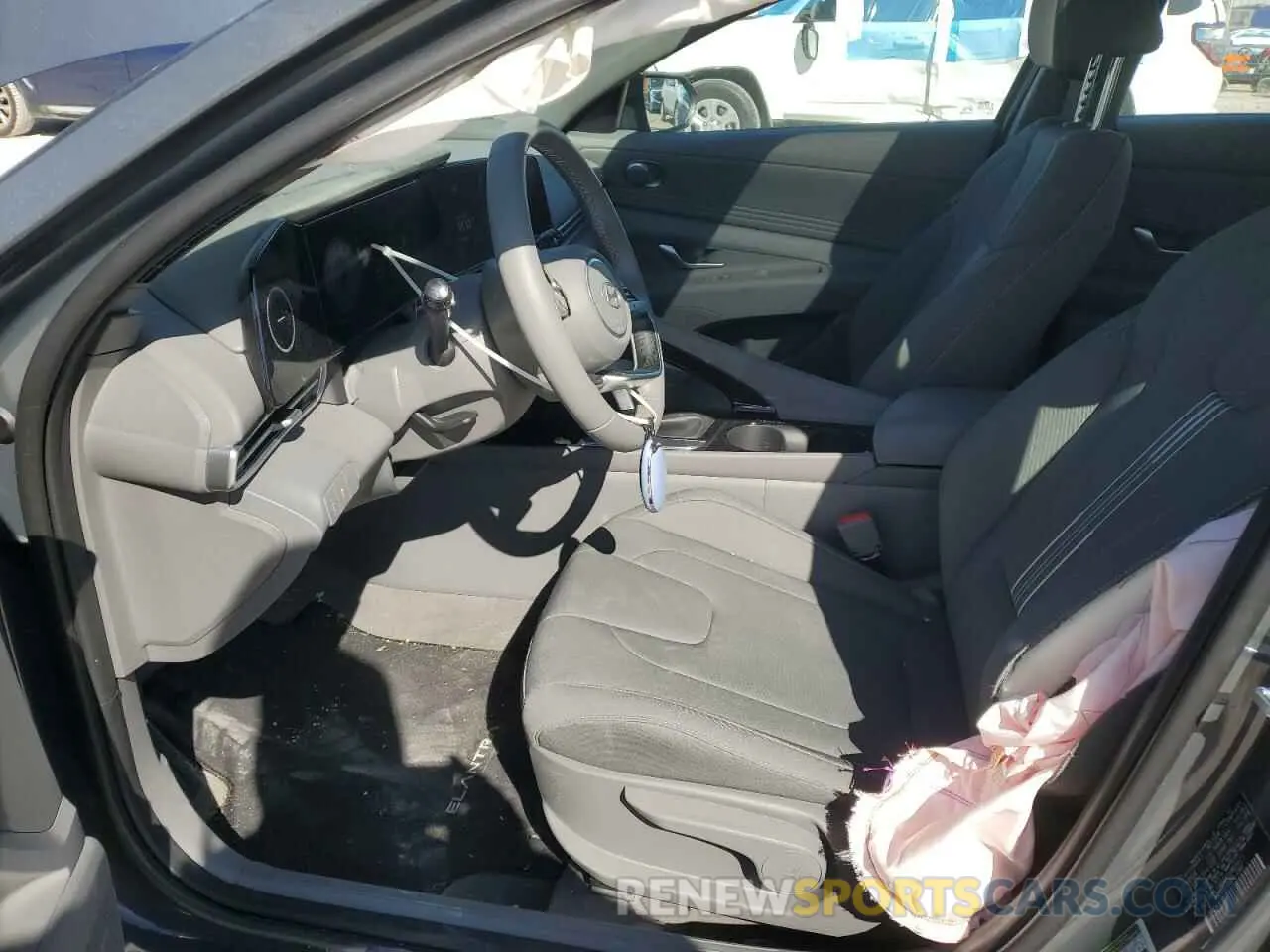 7 Photograph of a damaged car KMHLS4DGXSU895011 HYUNDAI ELANTRA 2025